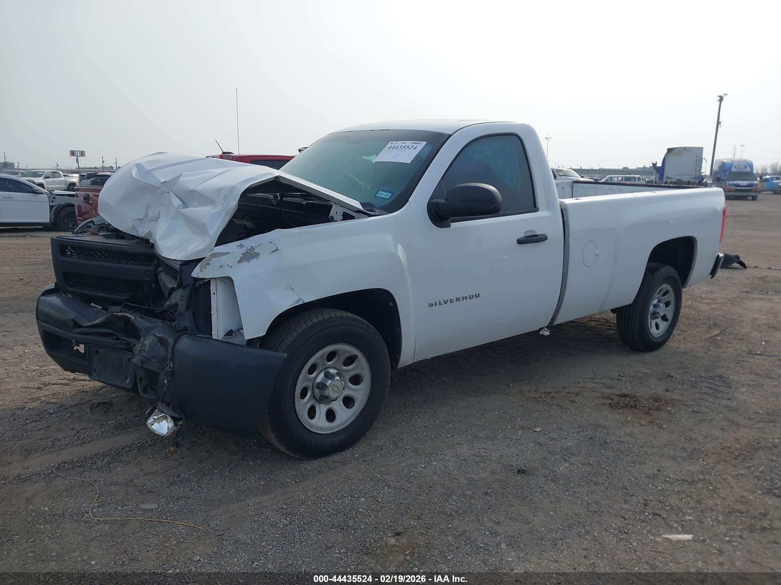 CHEVROLET SILVERADO image 2