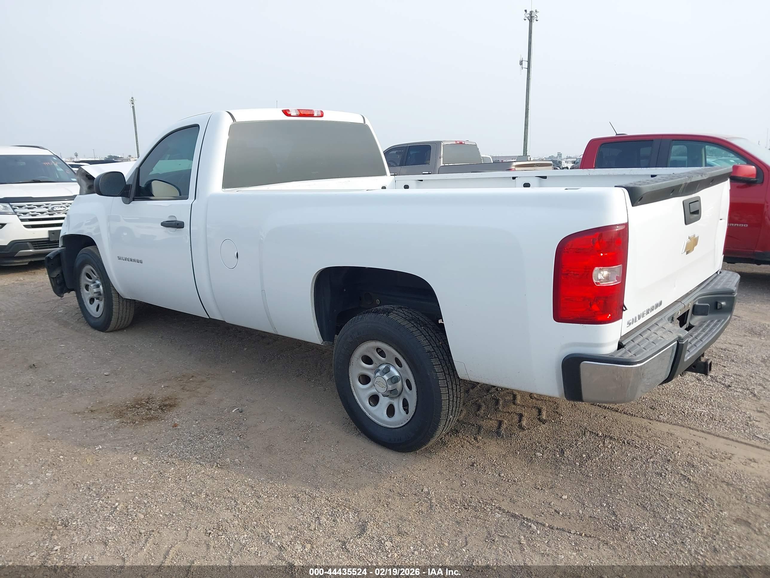 CHEVROLET SILVERADO image 3