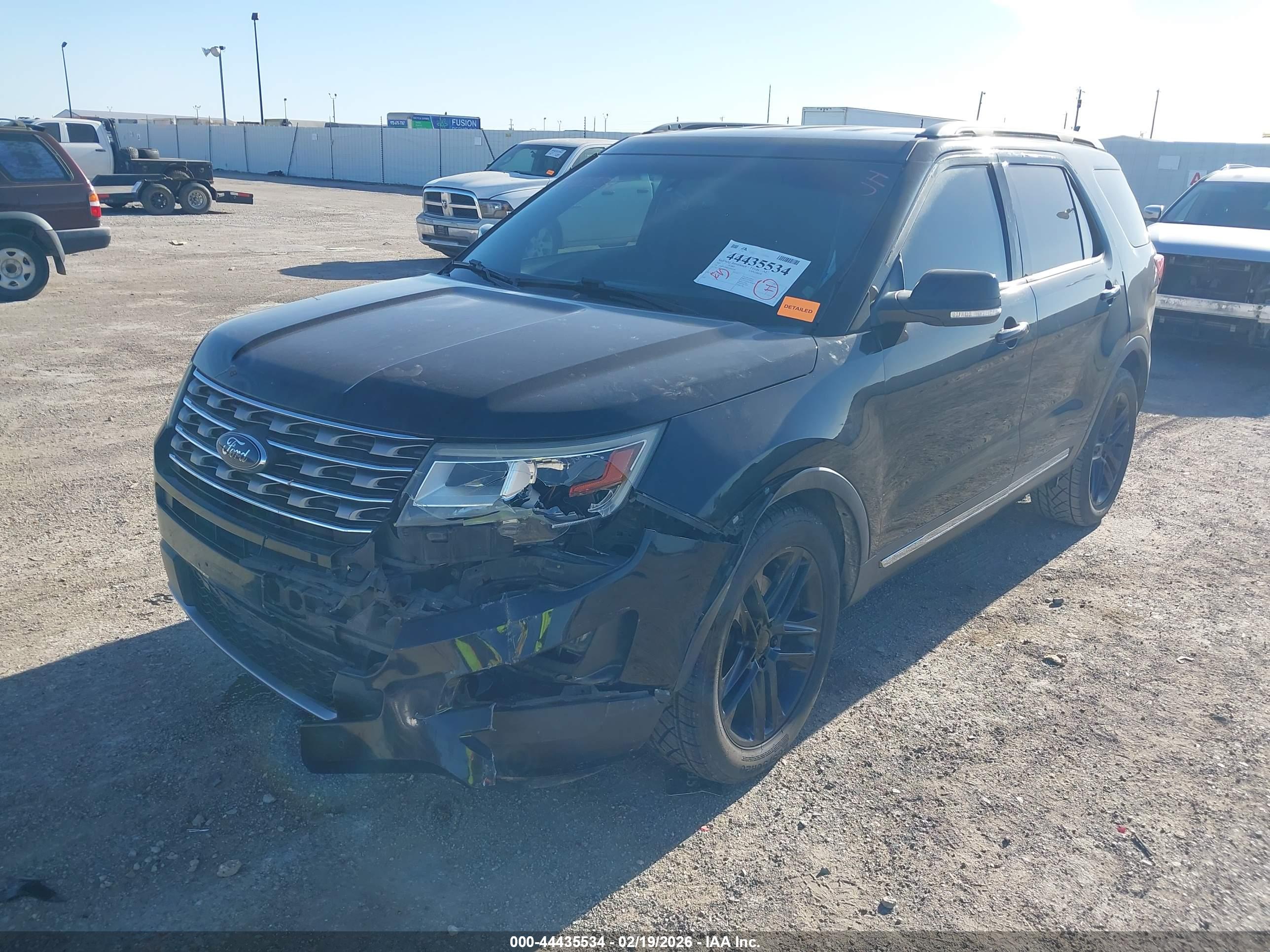 FORD EXPLORER image 2