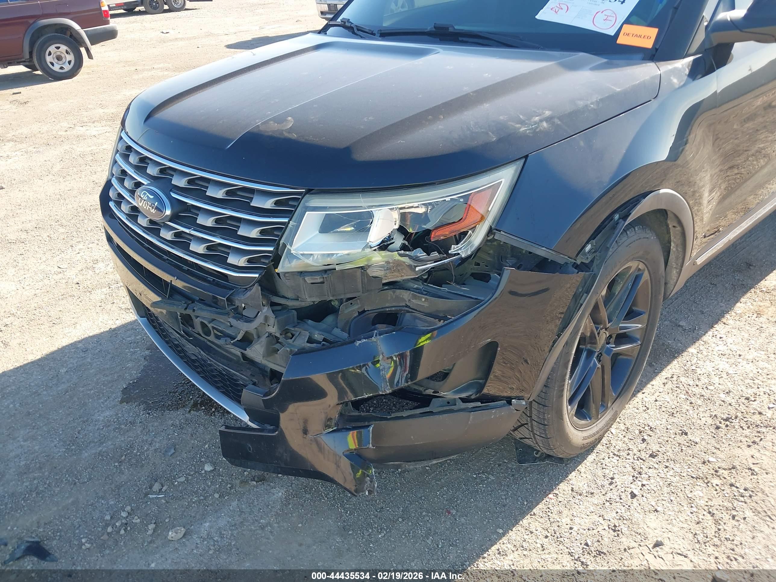 FORD EXPLORER image 6