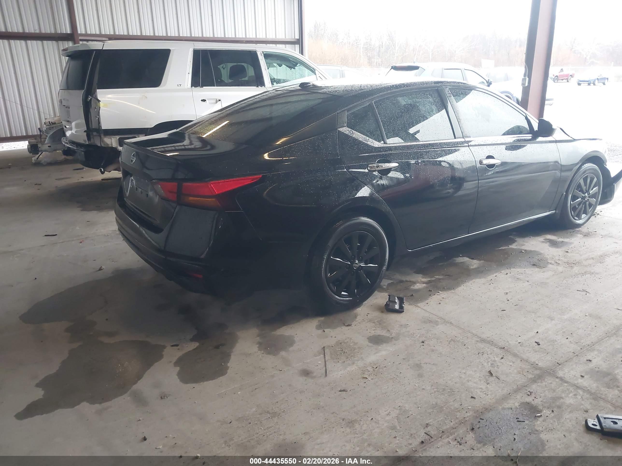 NISSAN ALTIMA image 4