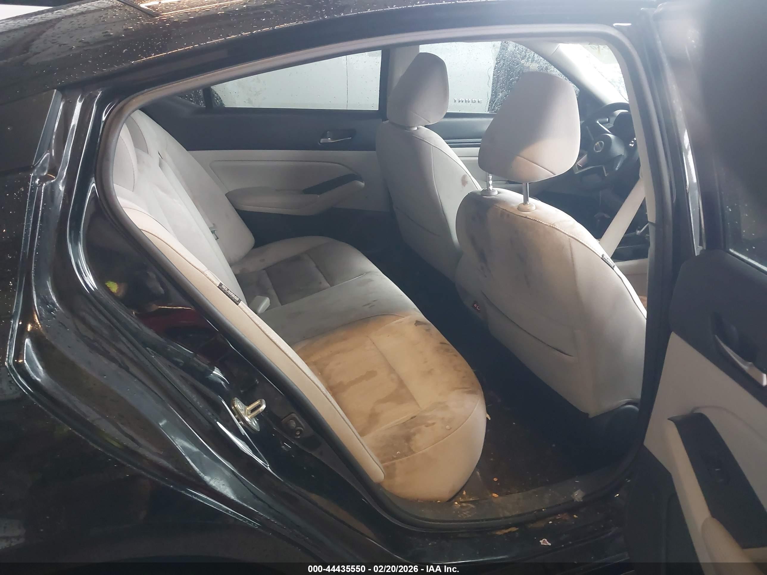 NISSAN ALTIMA image 8