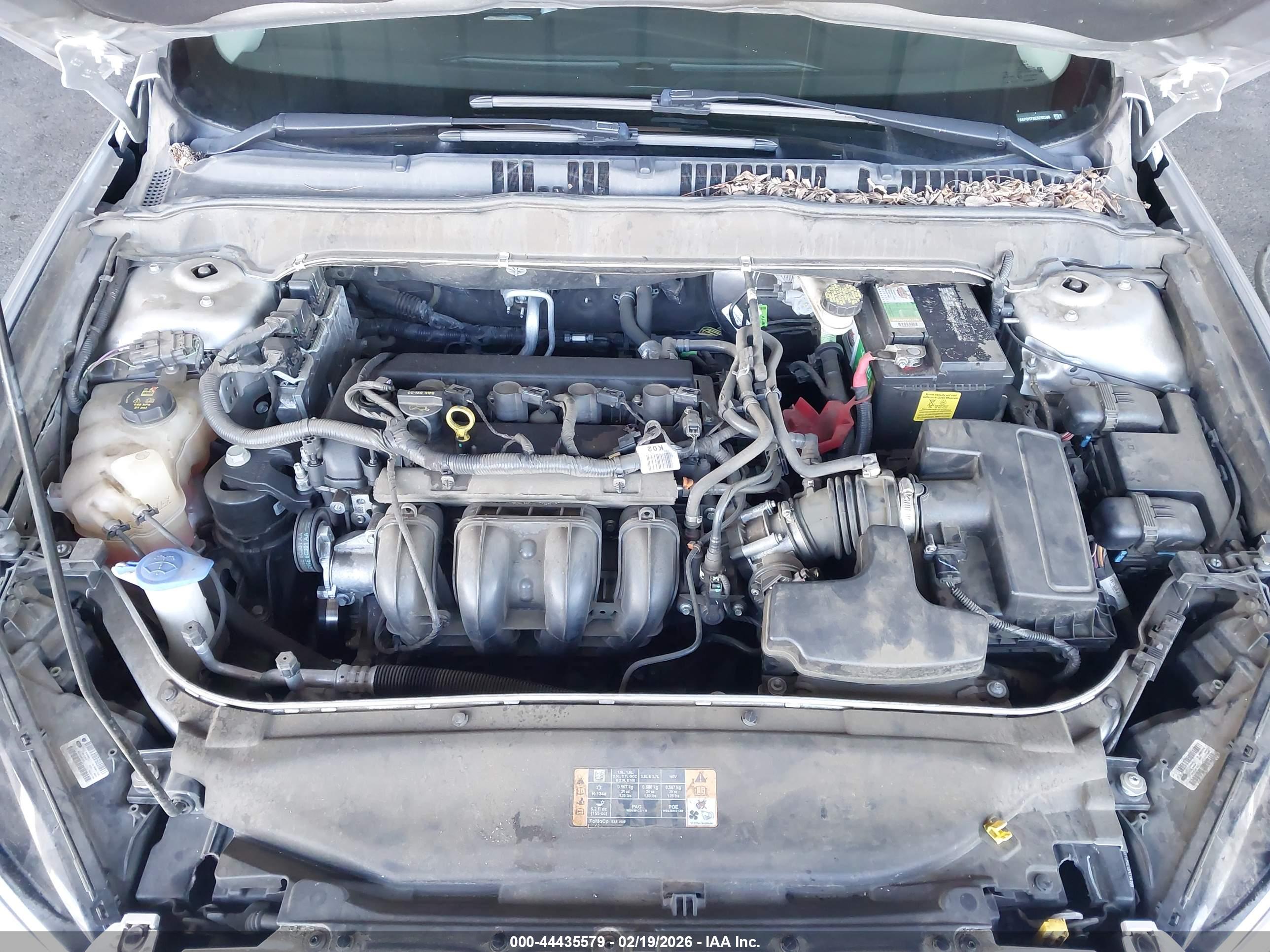 FORD FUSION image 10