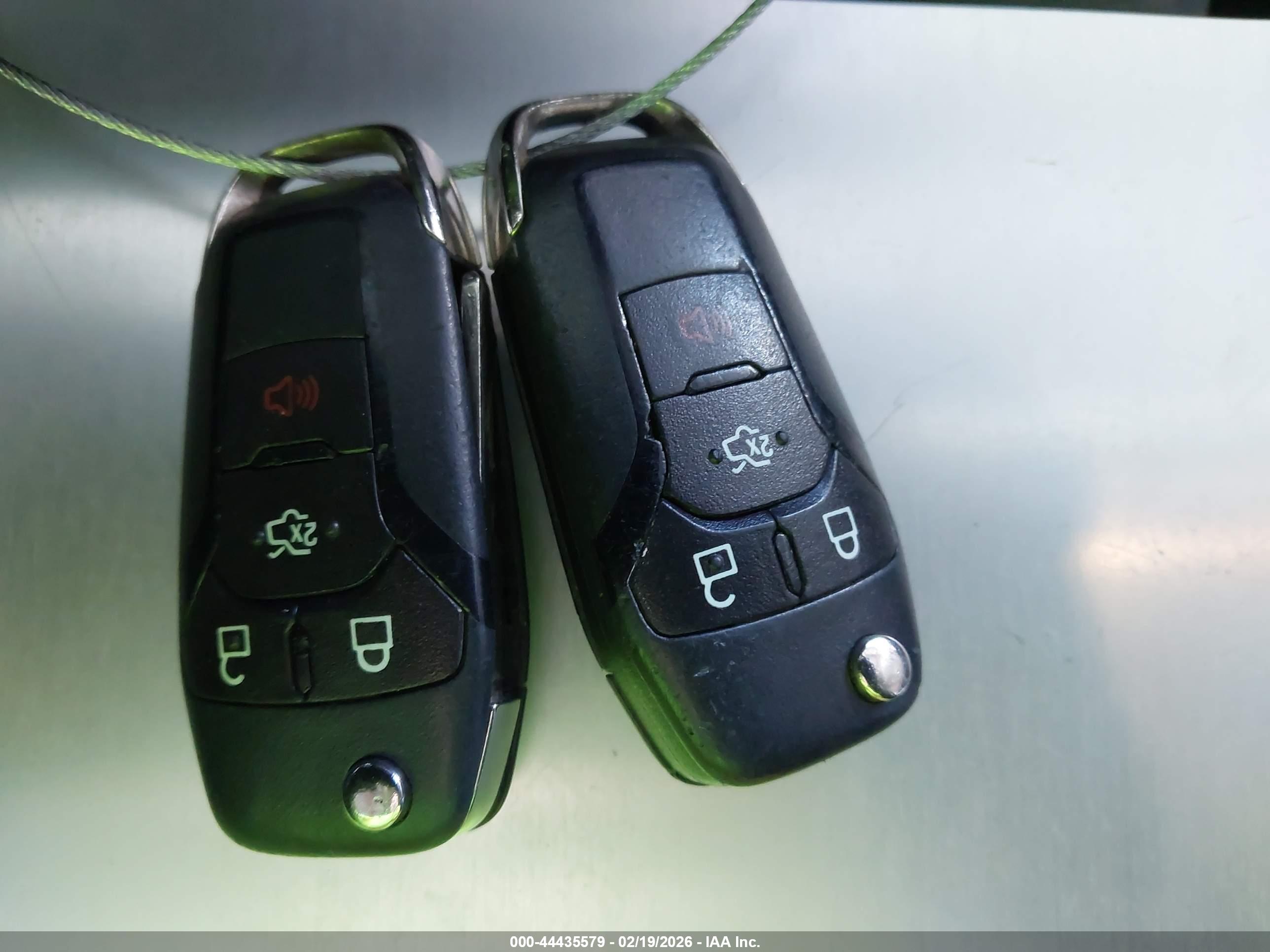 FORD FUSION image 11