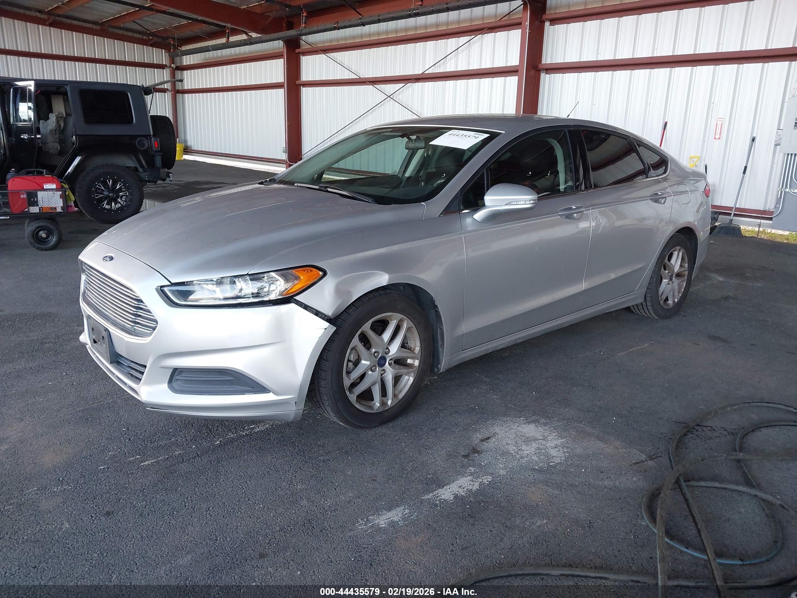 FORD FUSION image 2