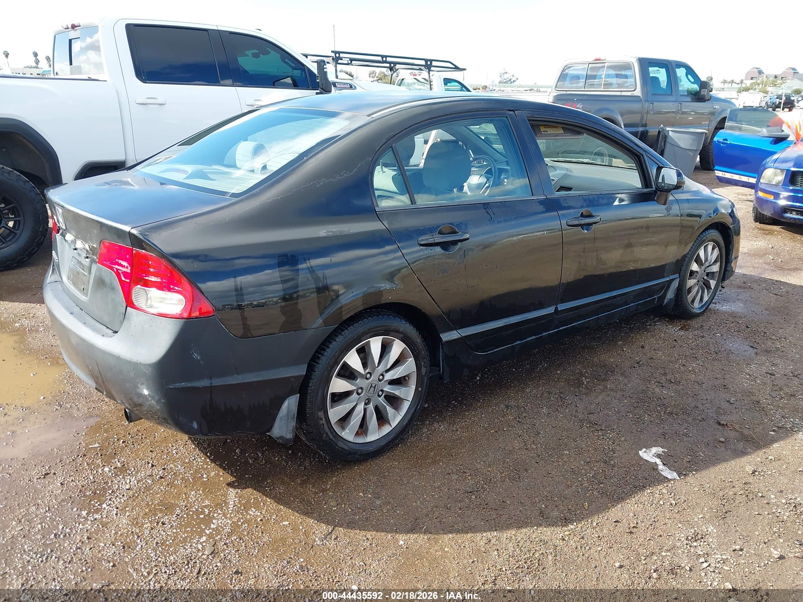 HONDA CIVIC image 4
