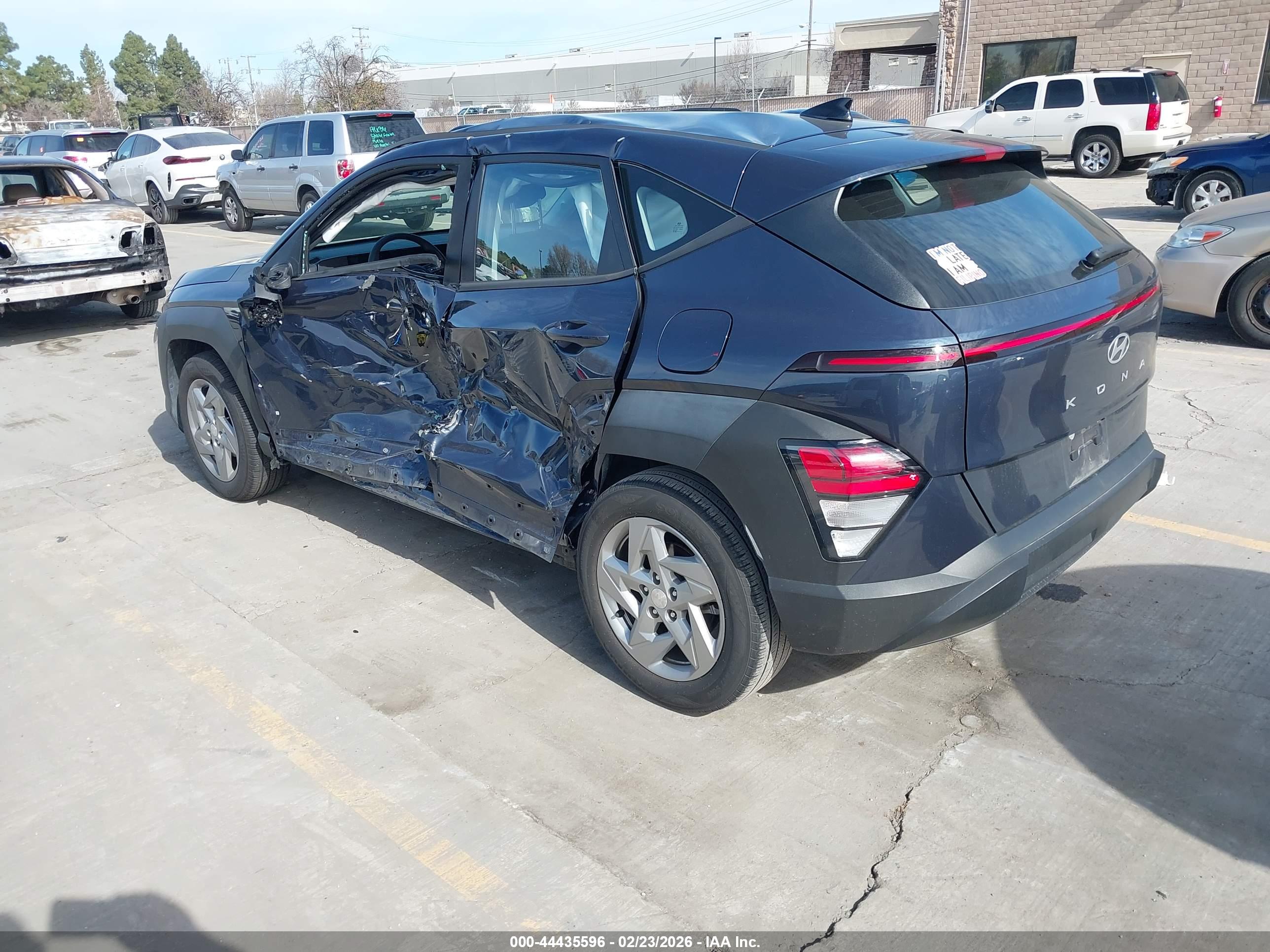 HYUNDAI KONA image 3