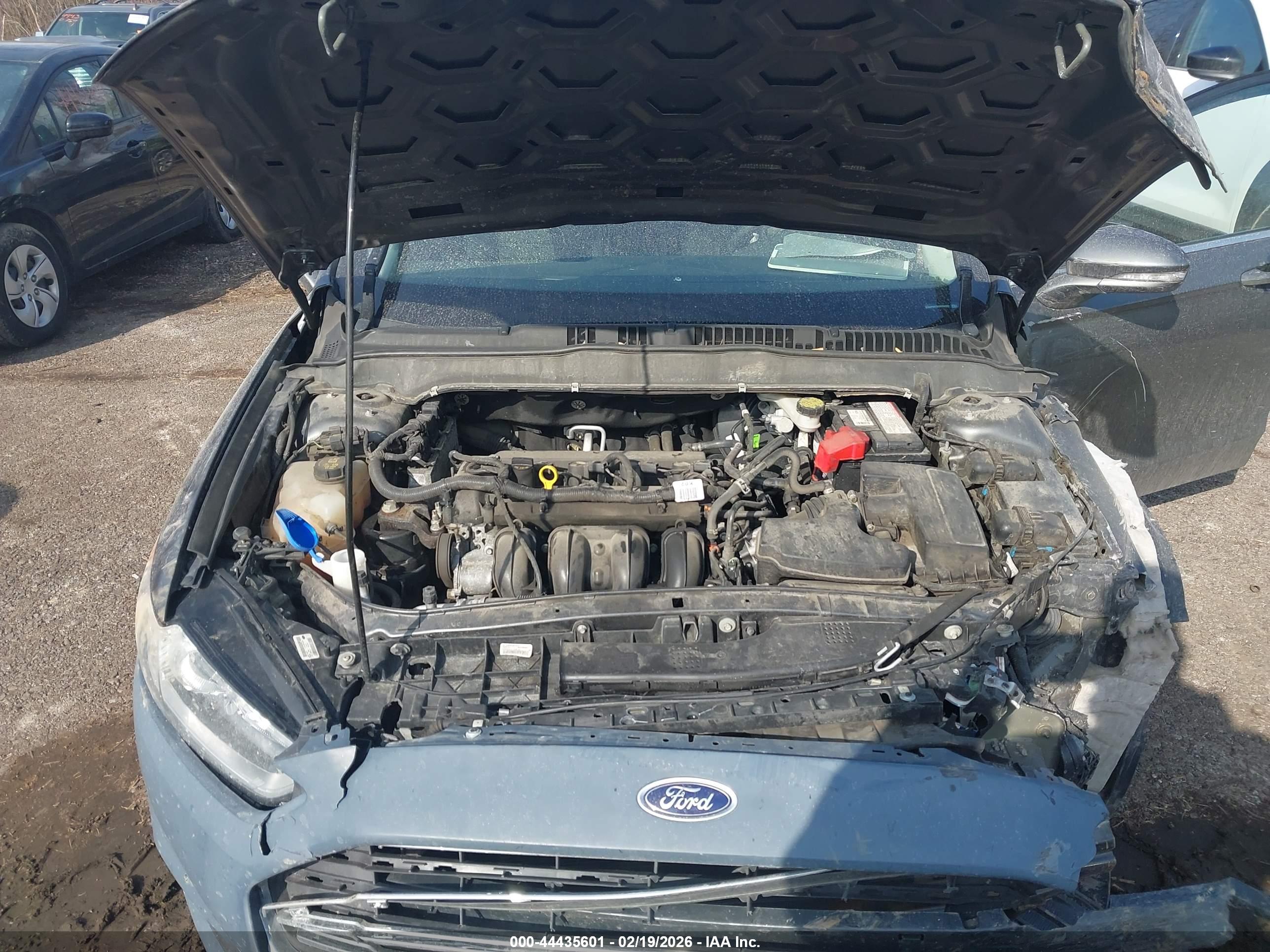 FORD FUSION image 10