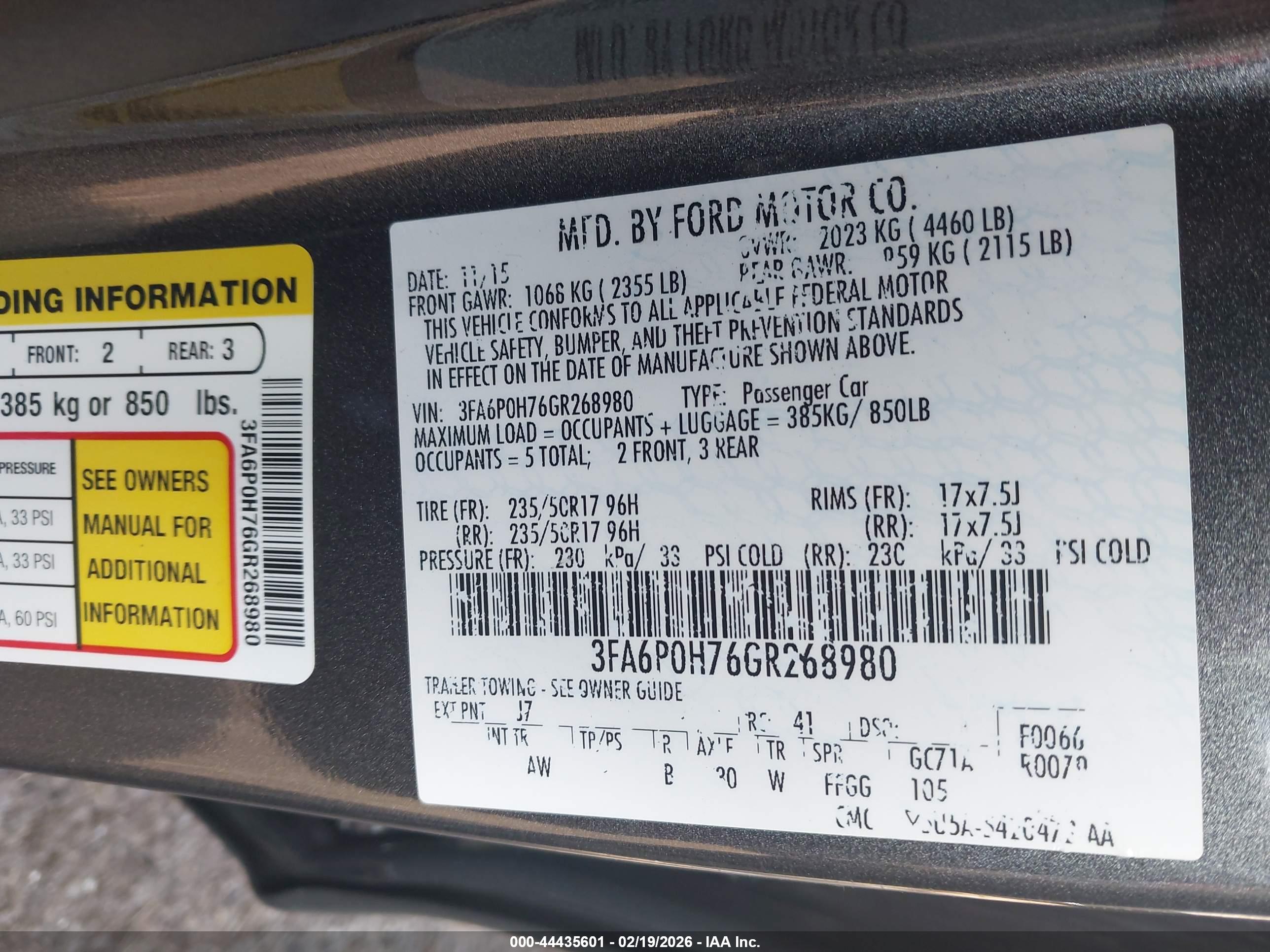 FORD FUSION image 9