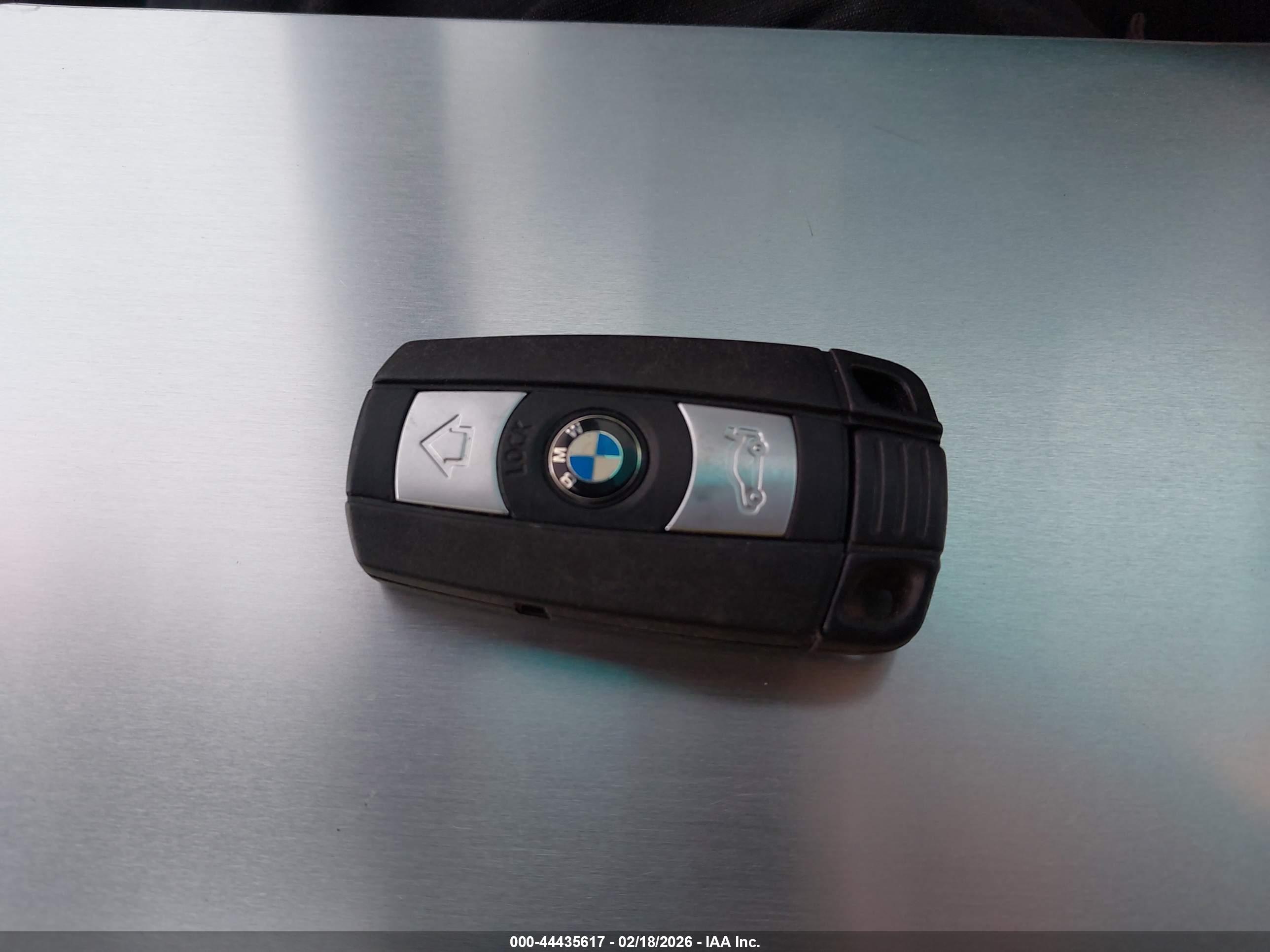 BMW 525I image 11