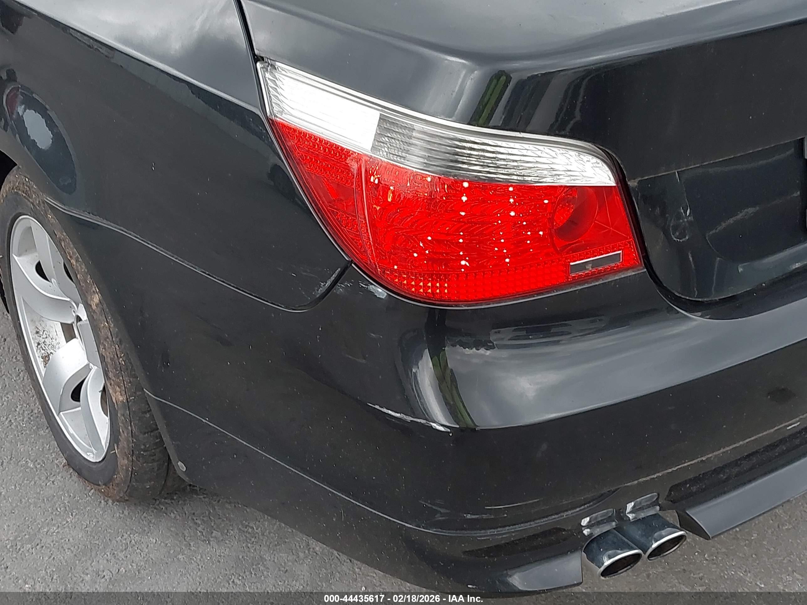 BMW 525I image 6