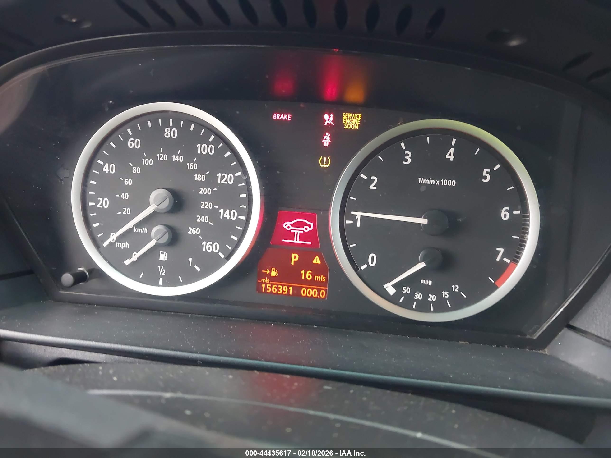 BMW 525I image 7