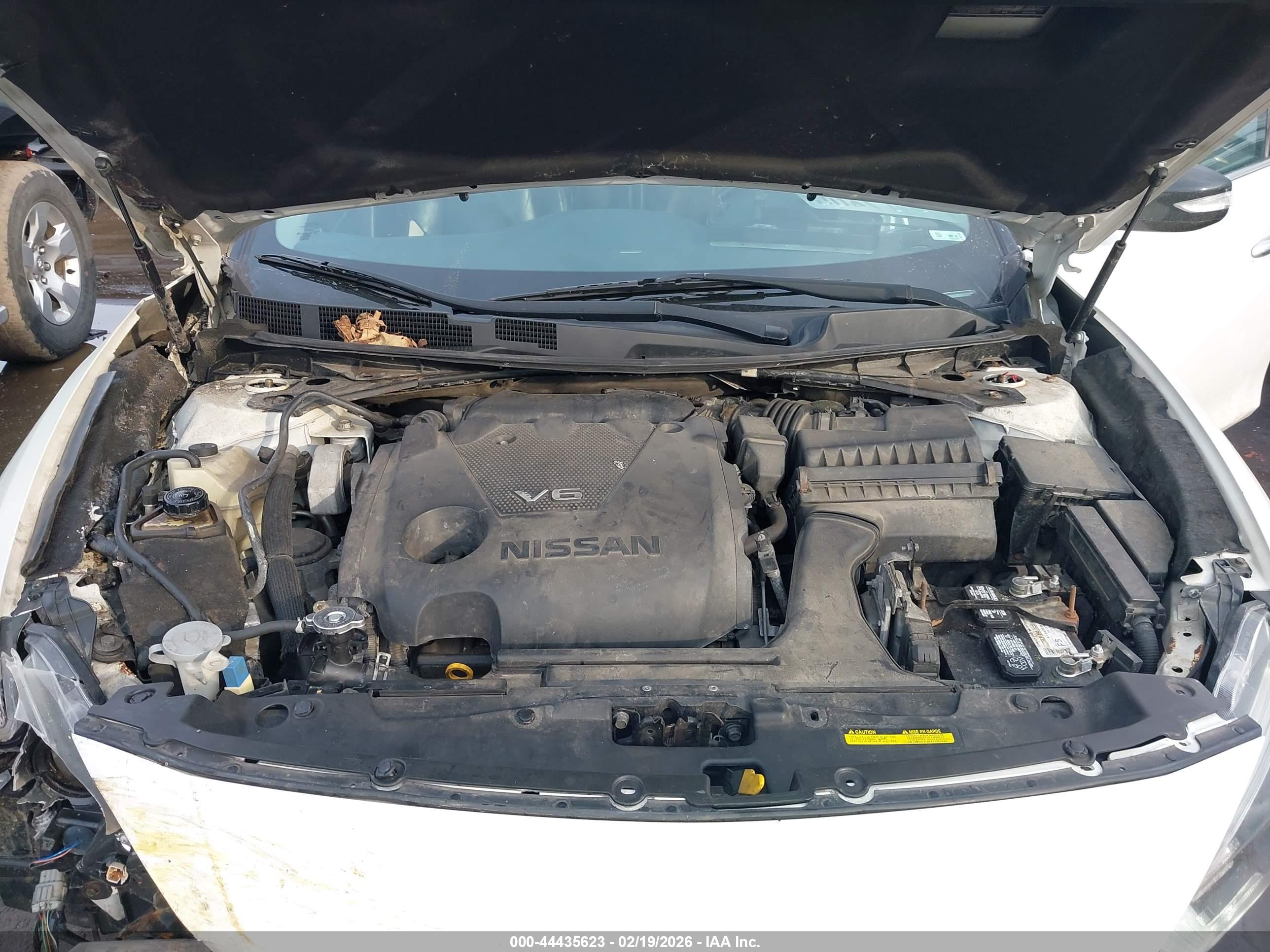 NISSAN MAXIMA image 10