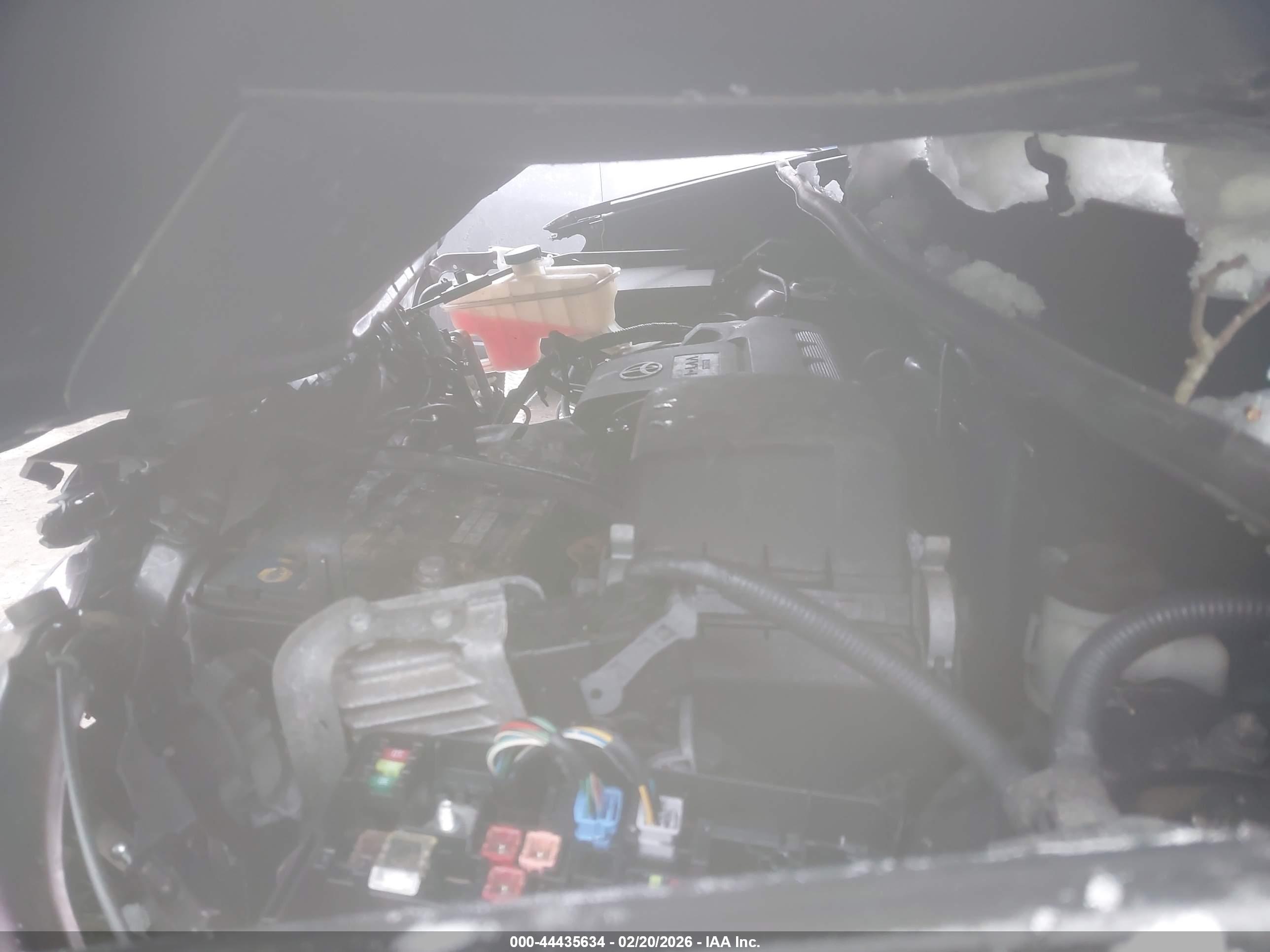 TOYOTA RAV4 image 10