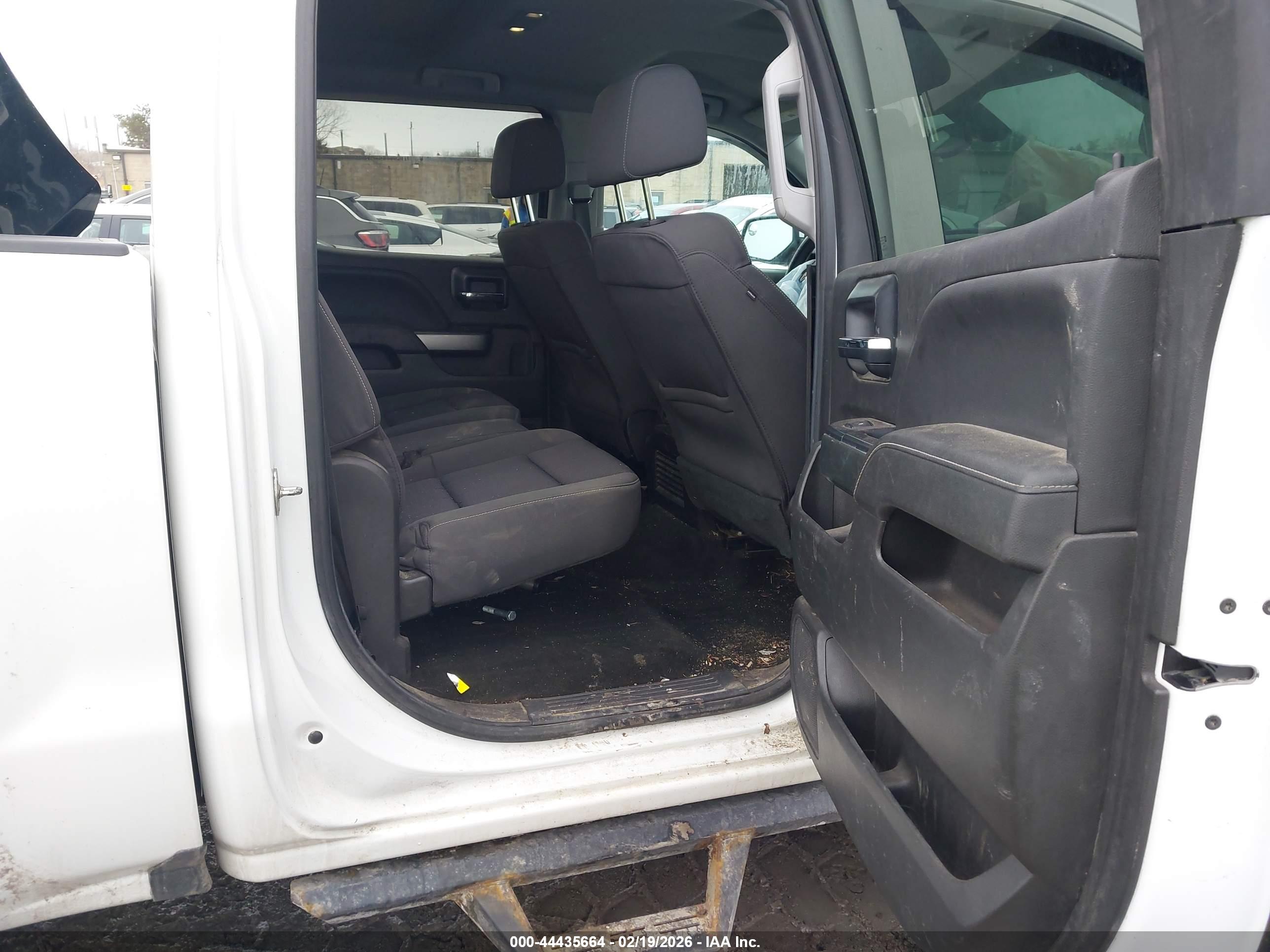 CHEVROLET SILVERADO image 8