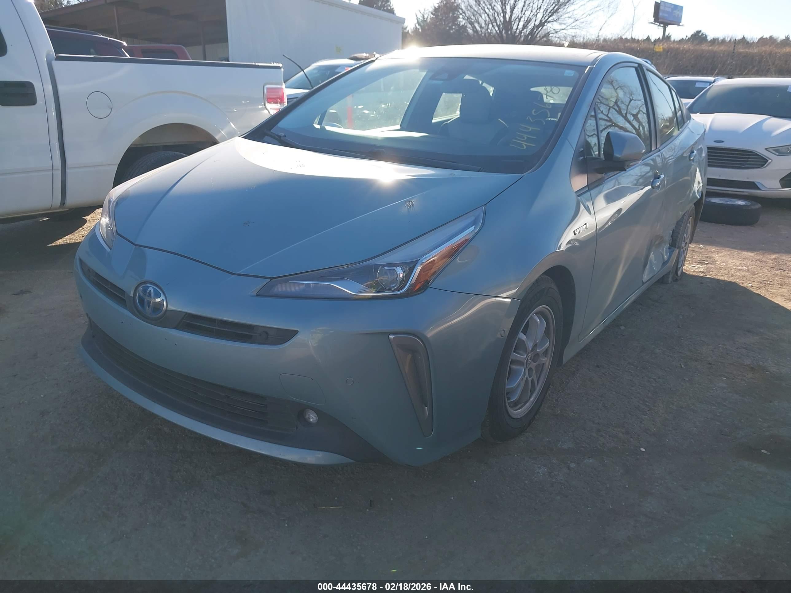 TOYOTA PRIUS image 2