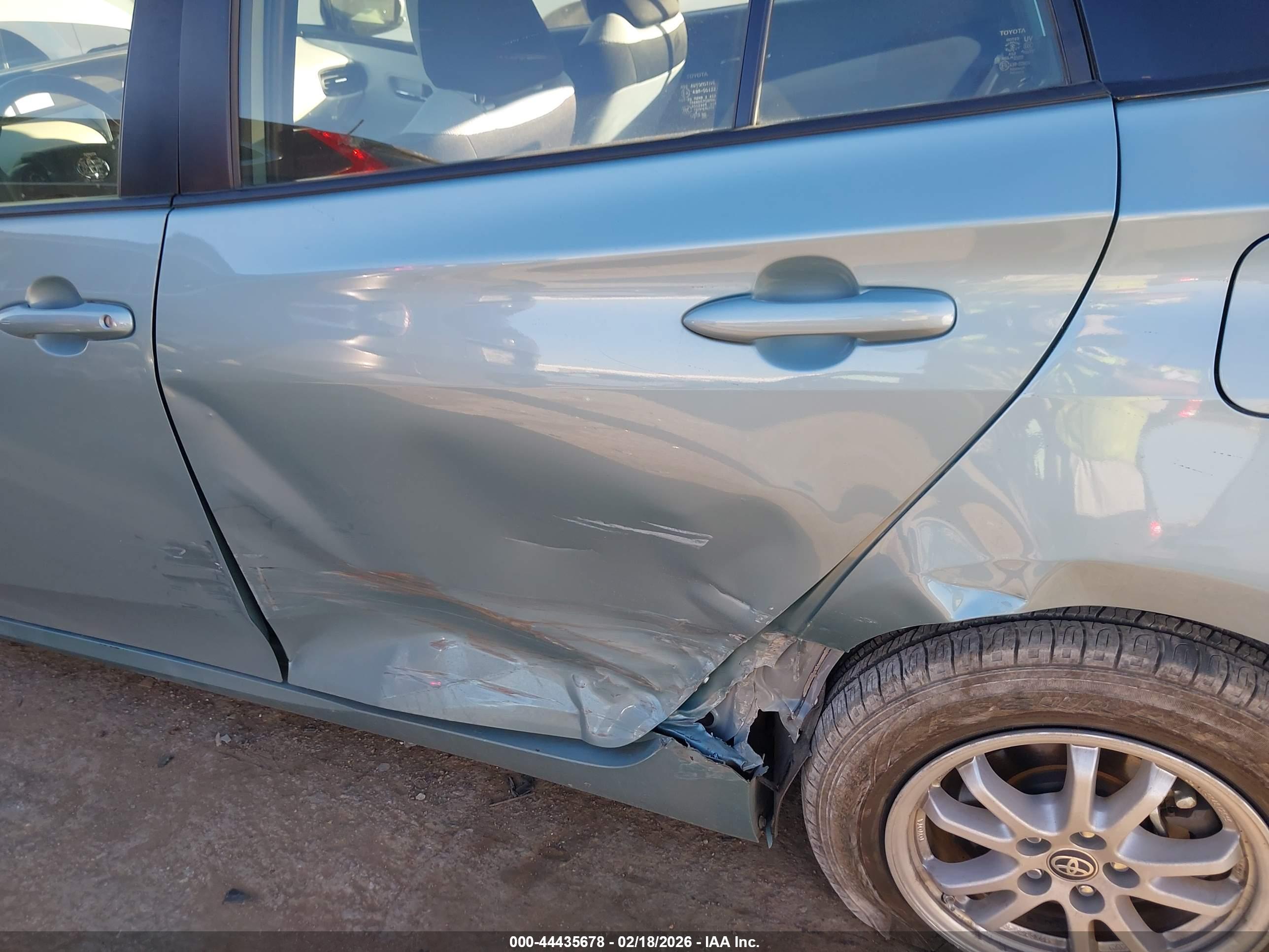 TOYOTA PRIUS image 6