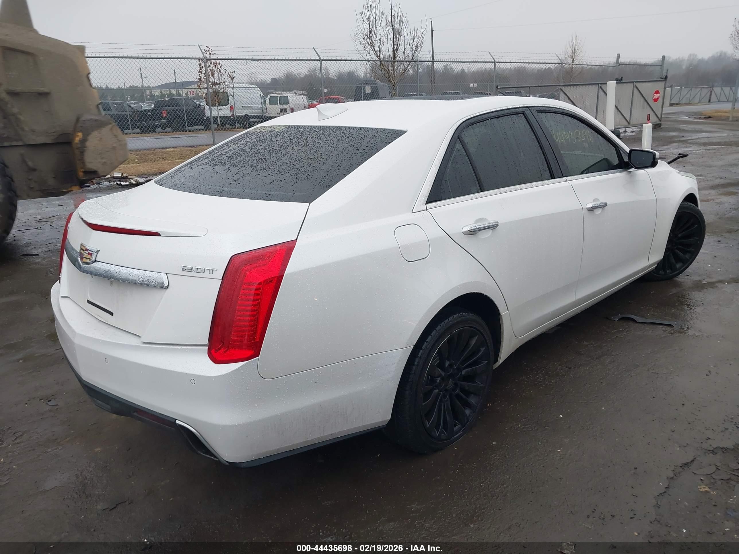 CADILLAC CTS image 4