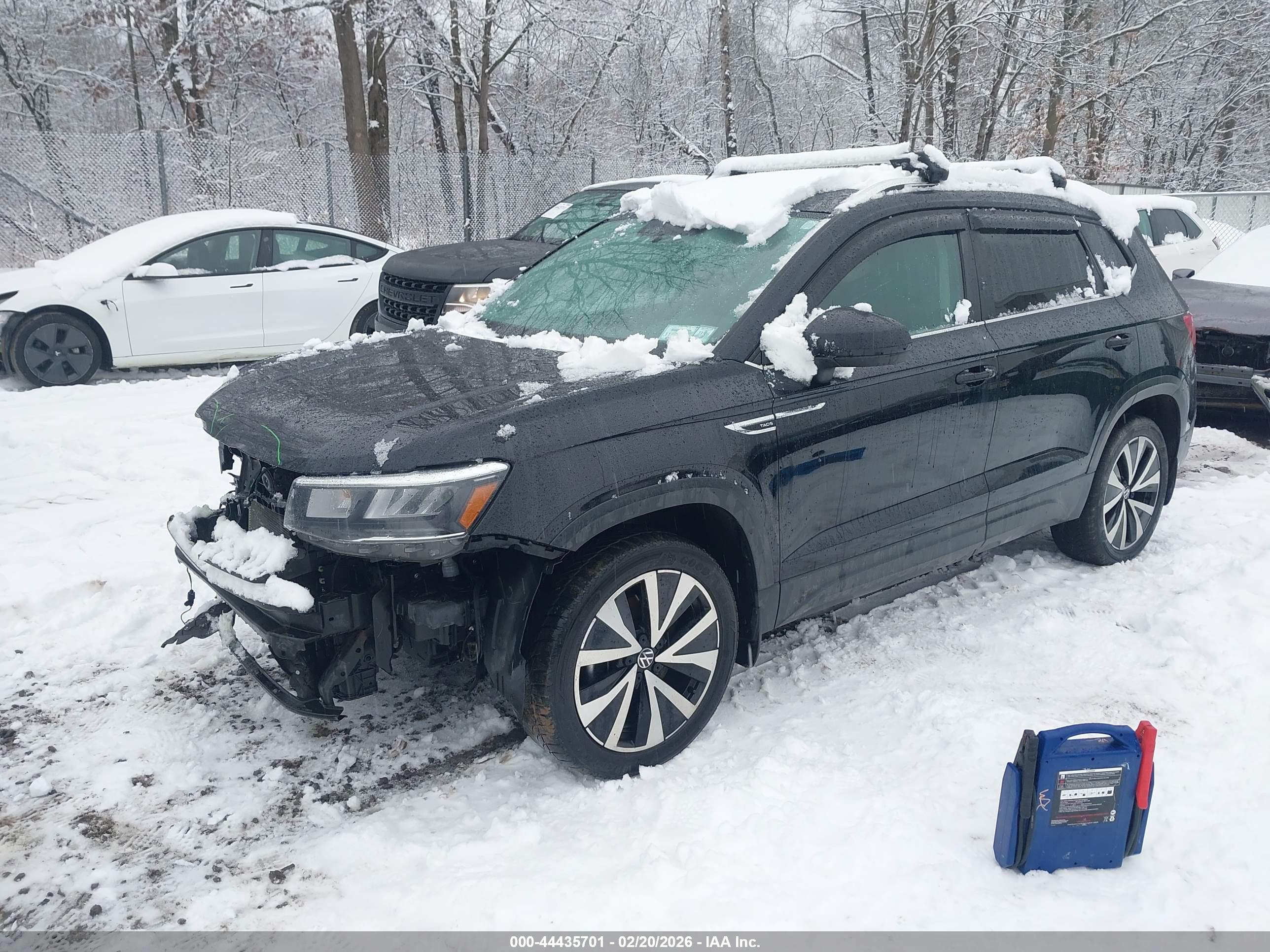 VOLKSWAGEN TAOS image 2