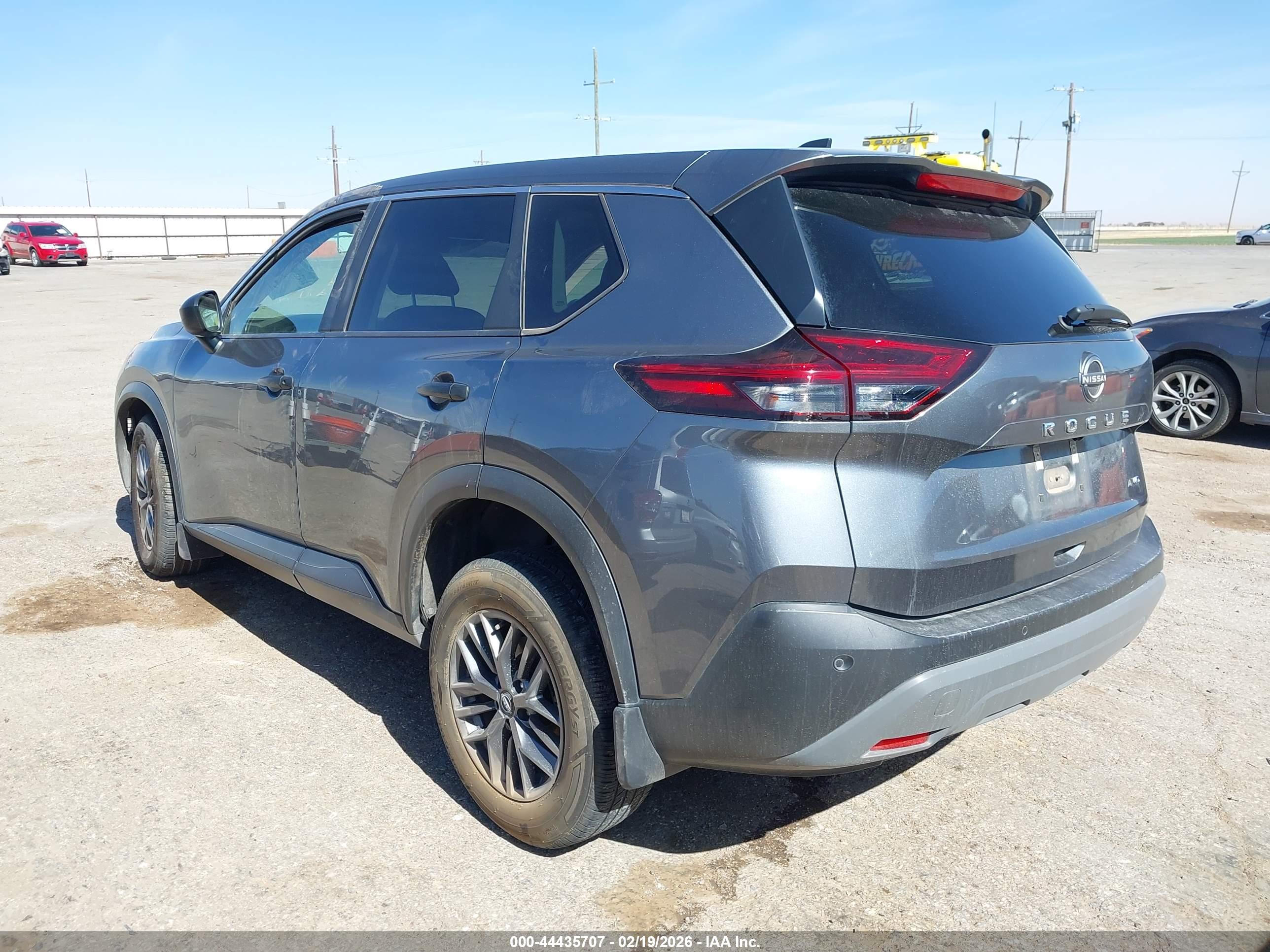 NISSAN ROGUE image 3