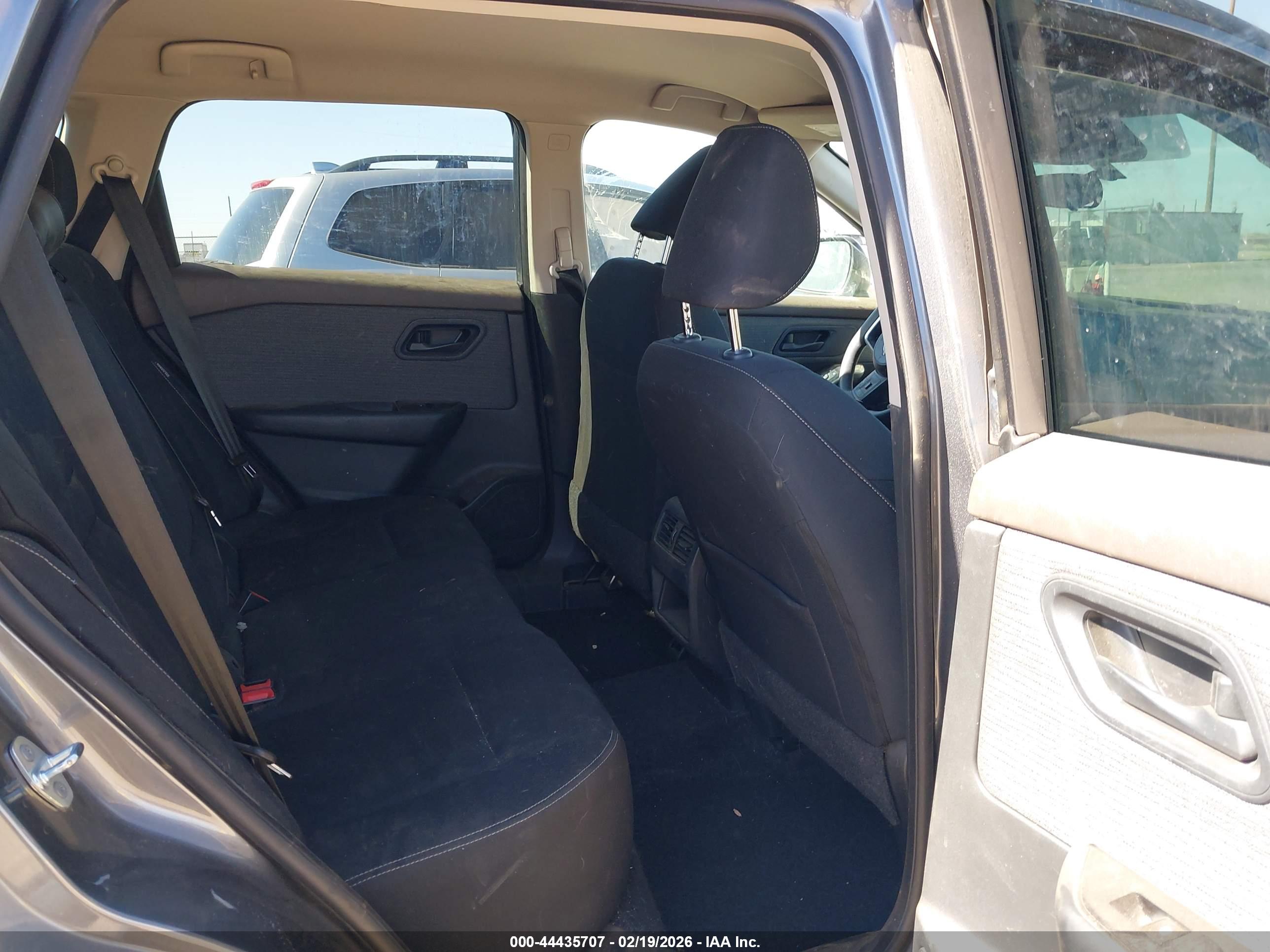 NISSAN ROGUE image 8