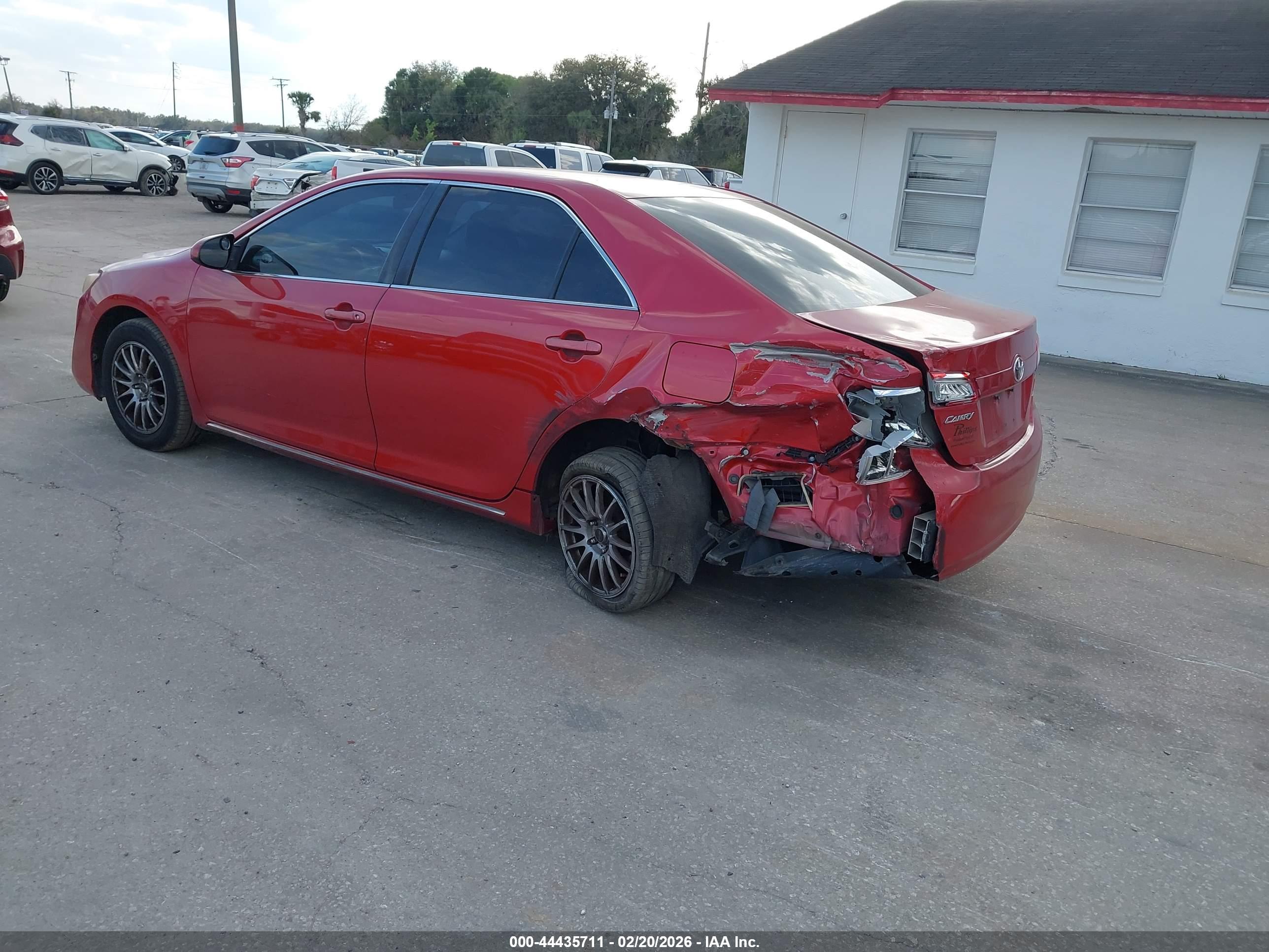 TOYOTA CAMRY image 3