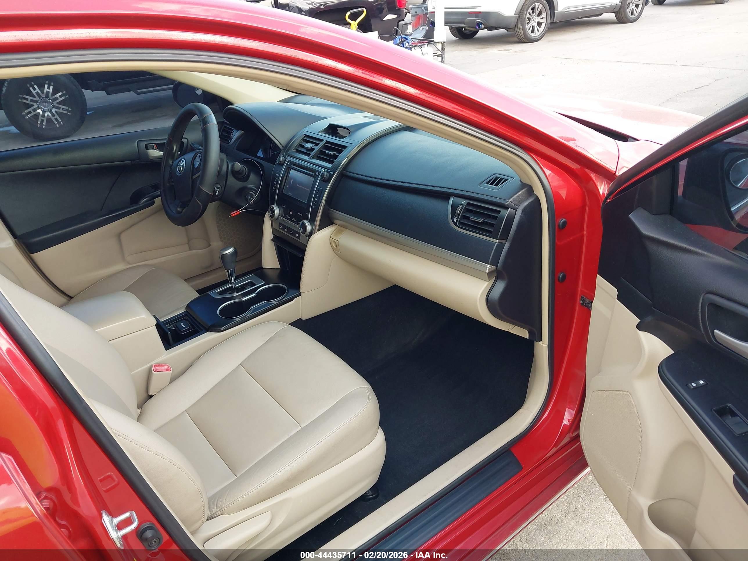 TOYOTA CAMRY image 5