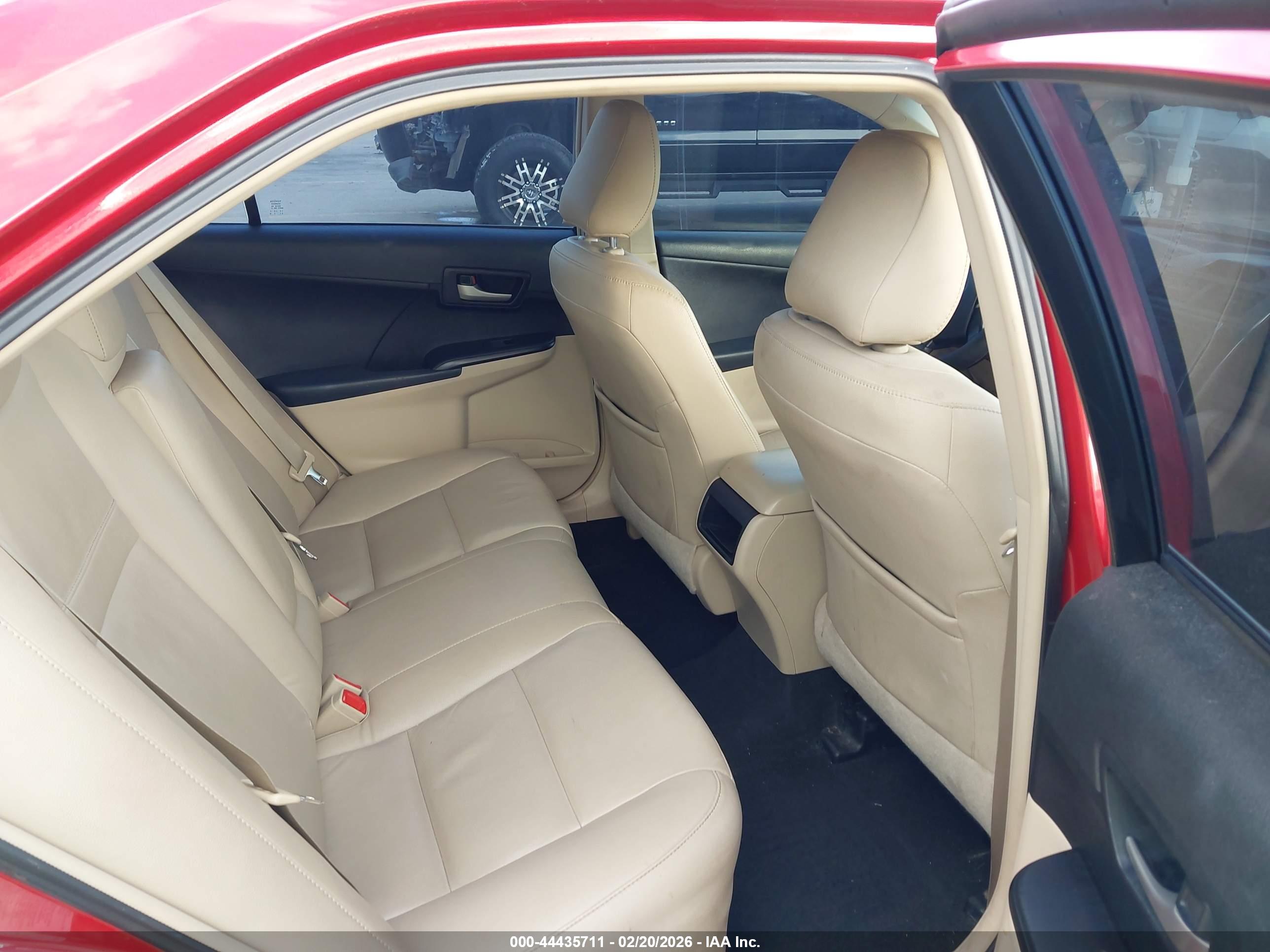 TOYOTA CAMRY image 8