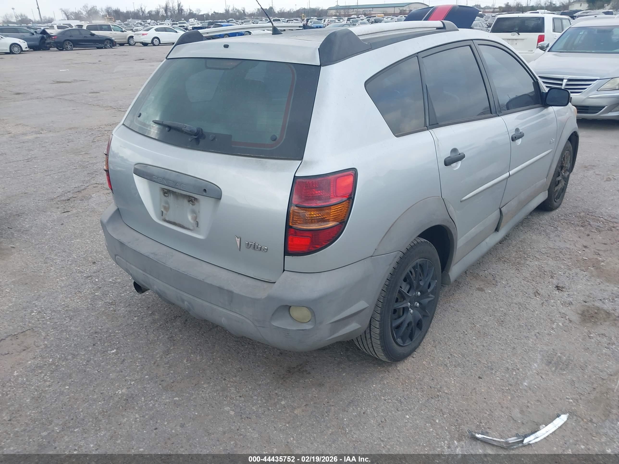 PONTIAC VIBE image 4