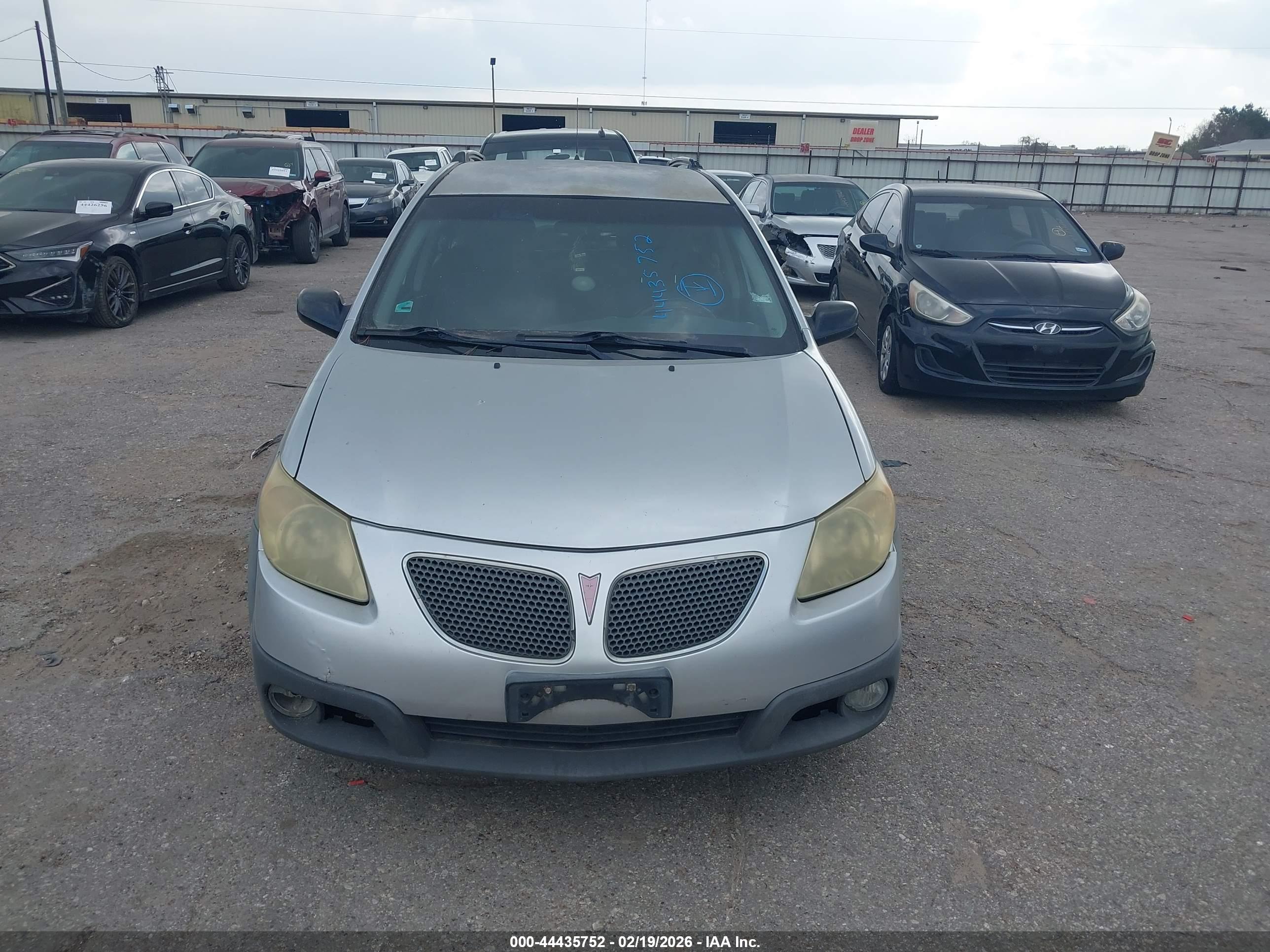PONTIAC VIBE image 6