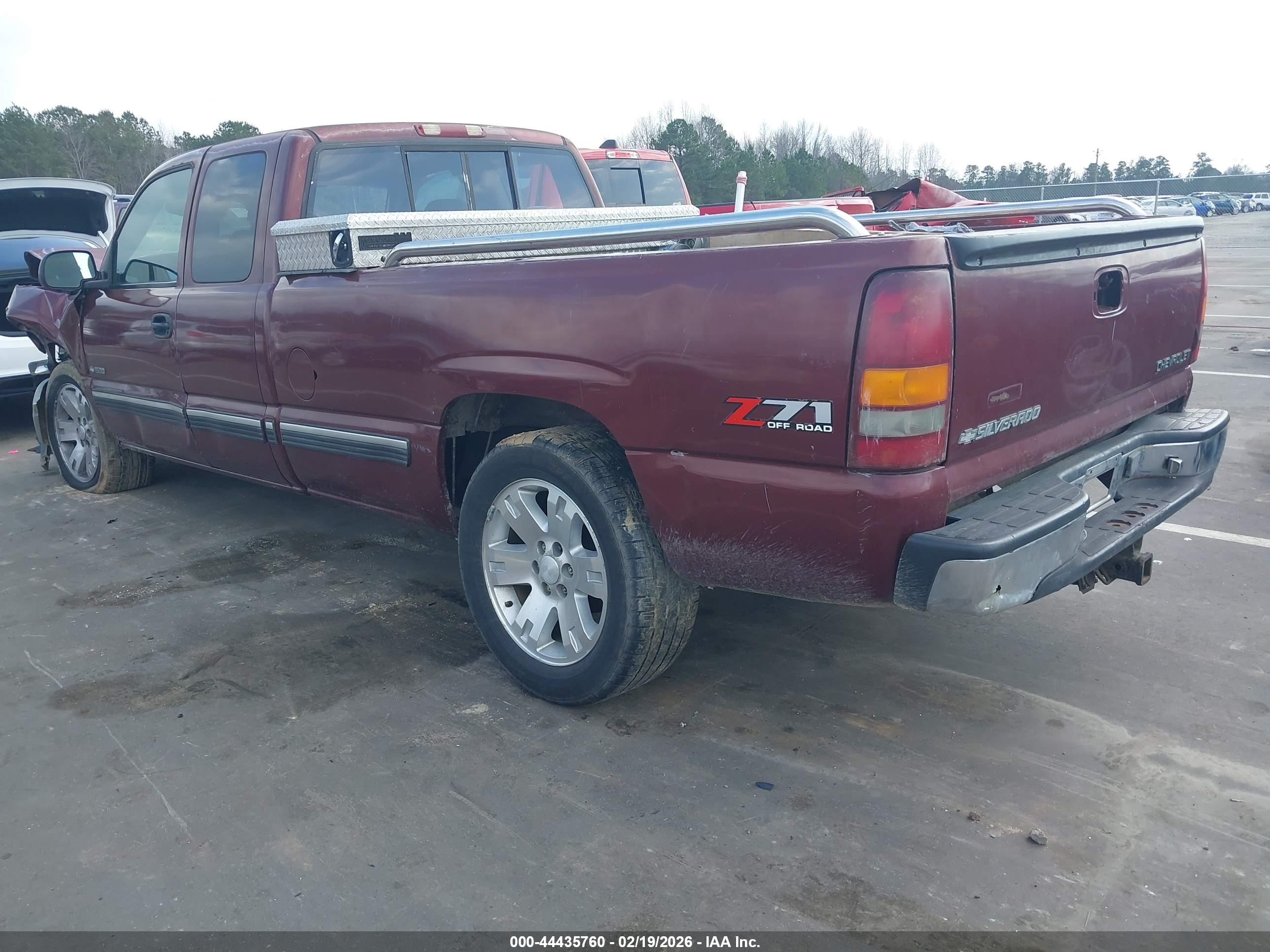 CHEVROLET SILVERADO image 3