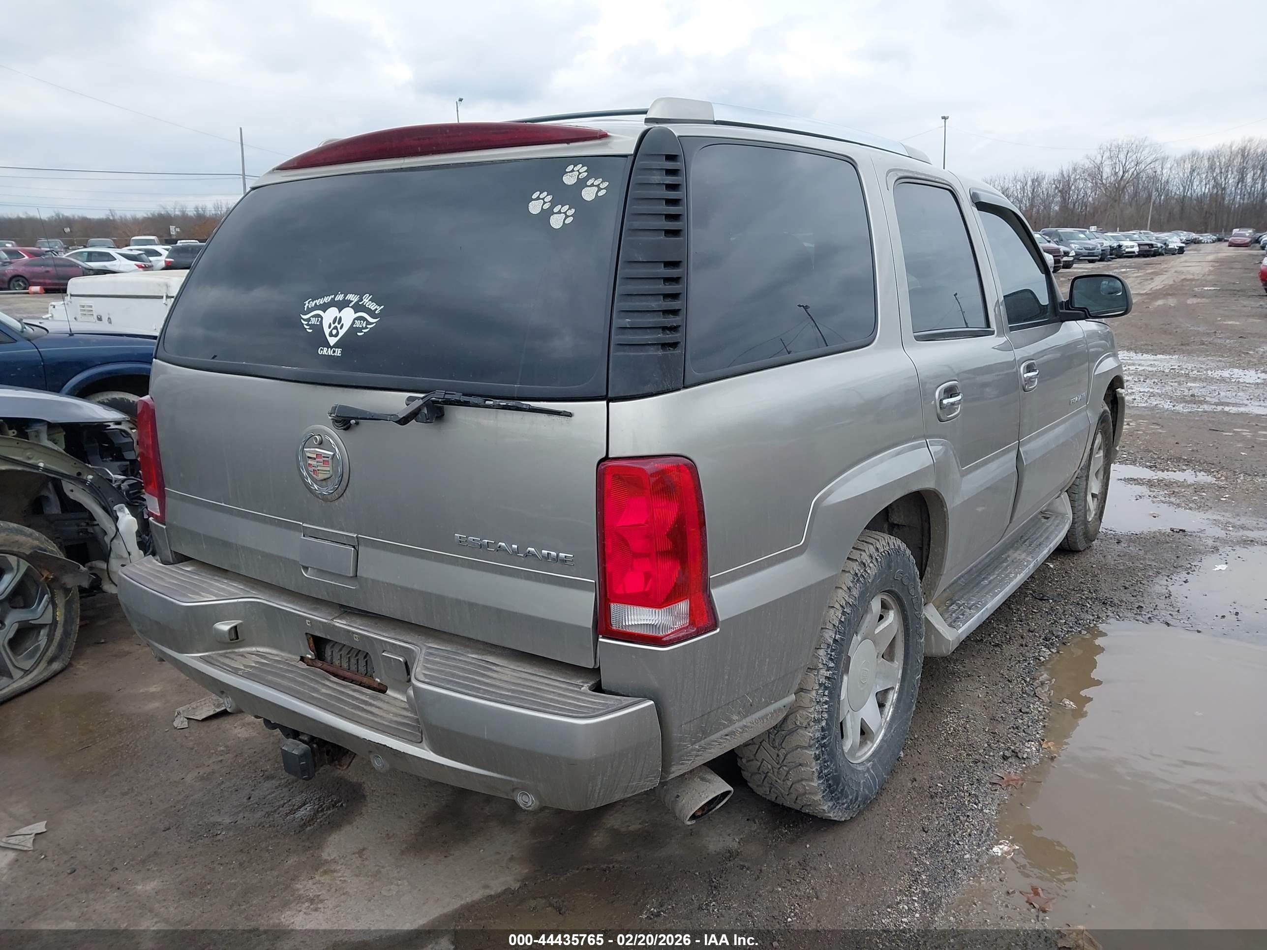 CADILLAC ESCALADE image 4