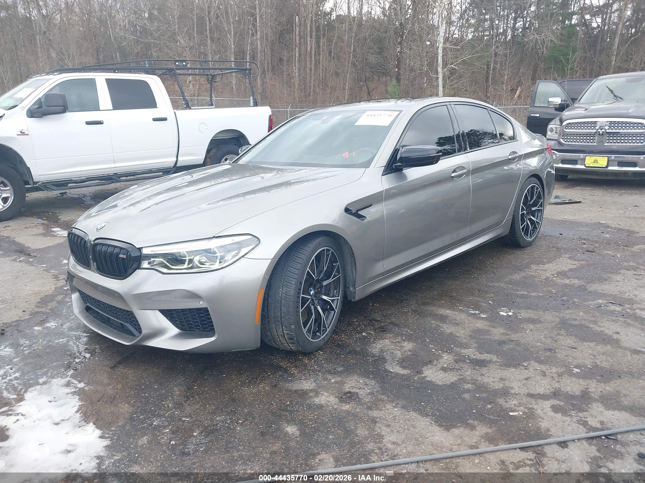BMW M5 image 2