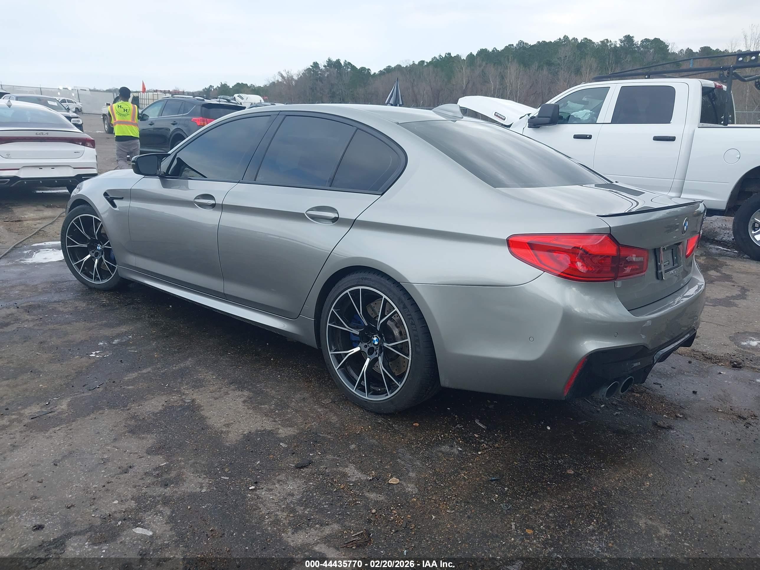 BMW M5 image 3