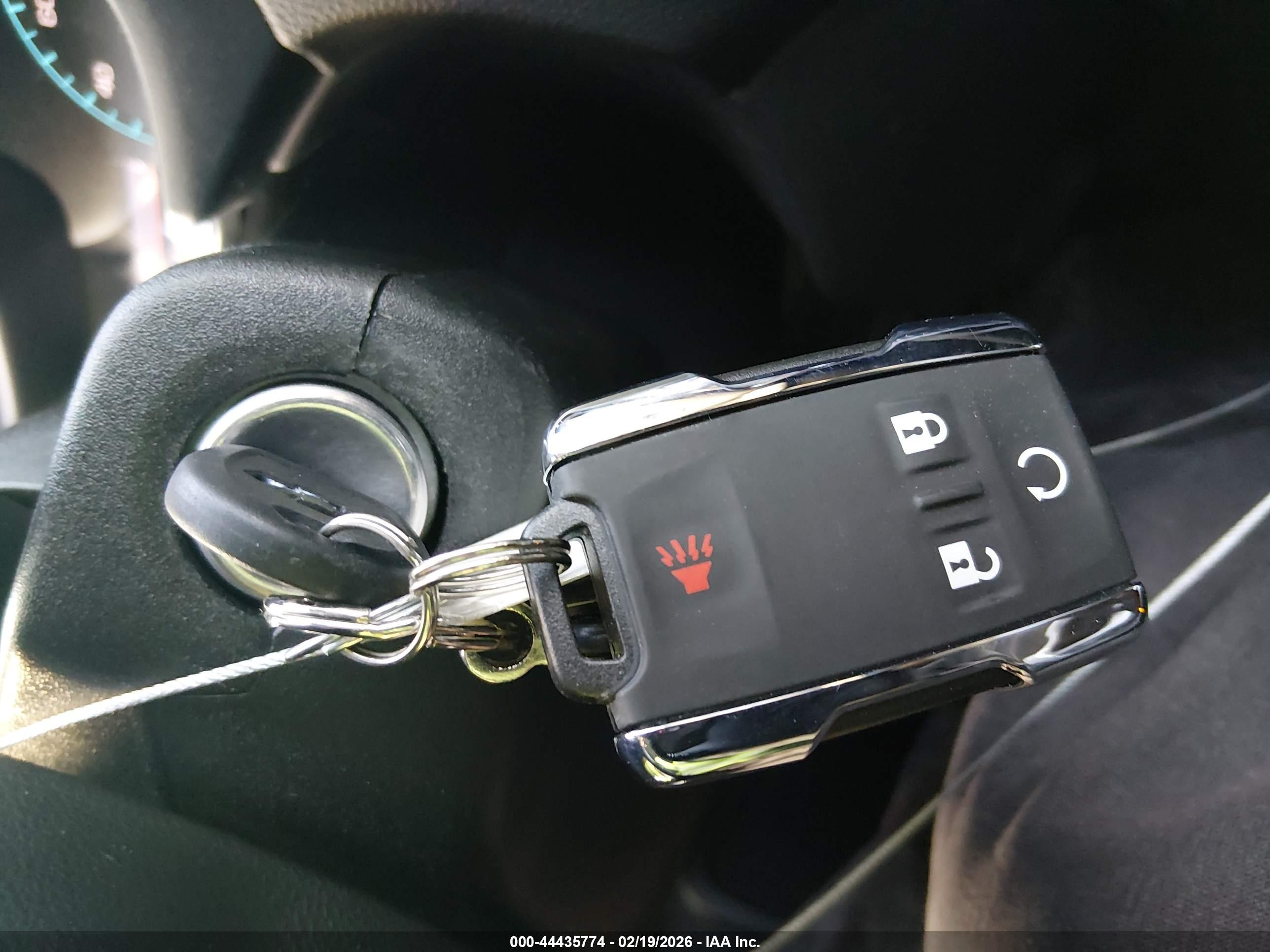 CHEVROLET COLORADO image 11