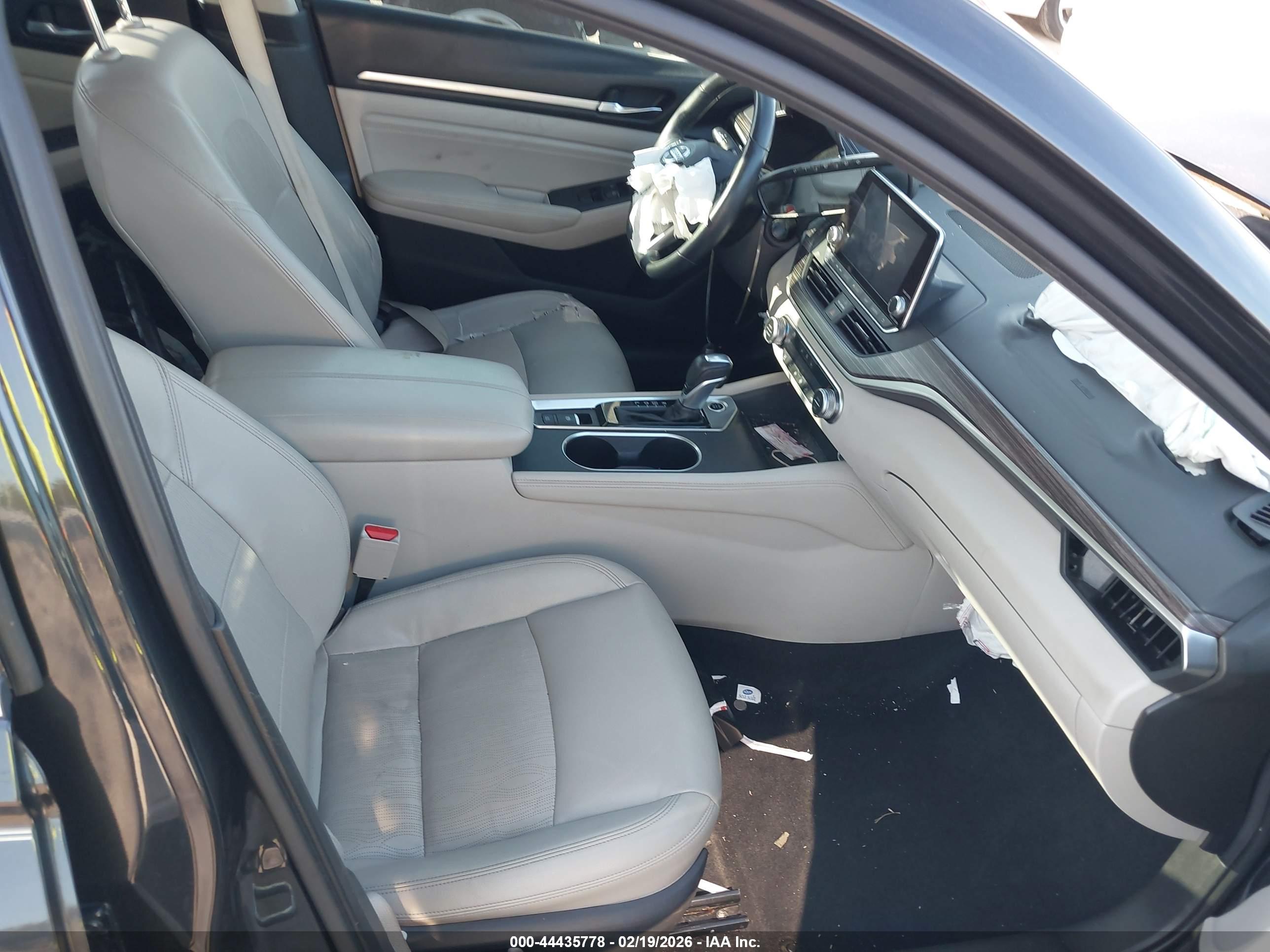 NISSAN ALTIMA image 5