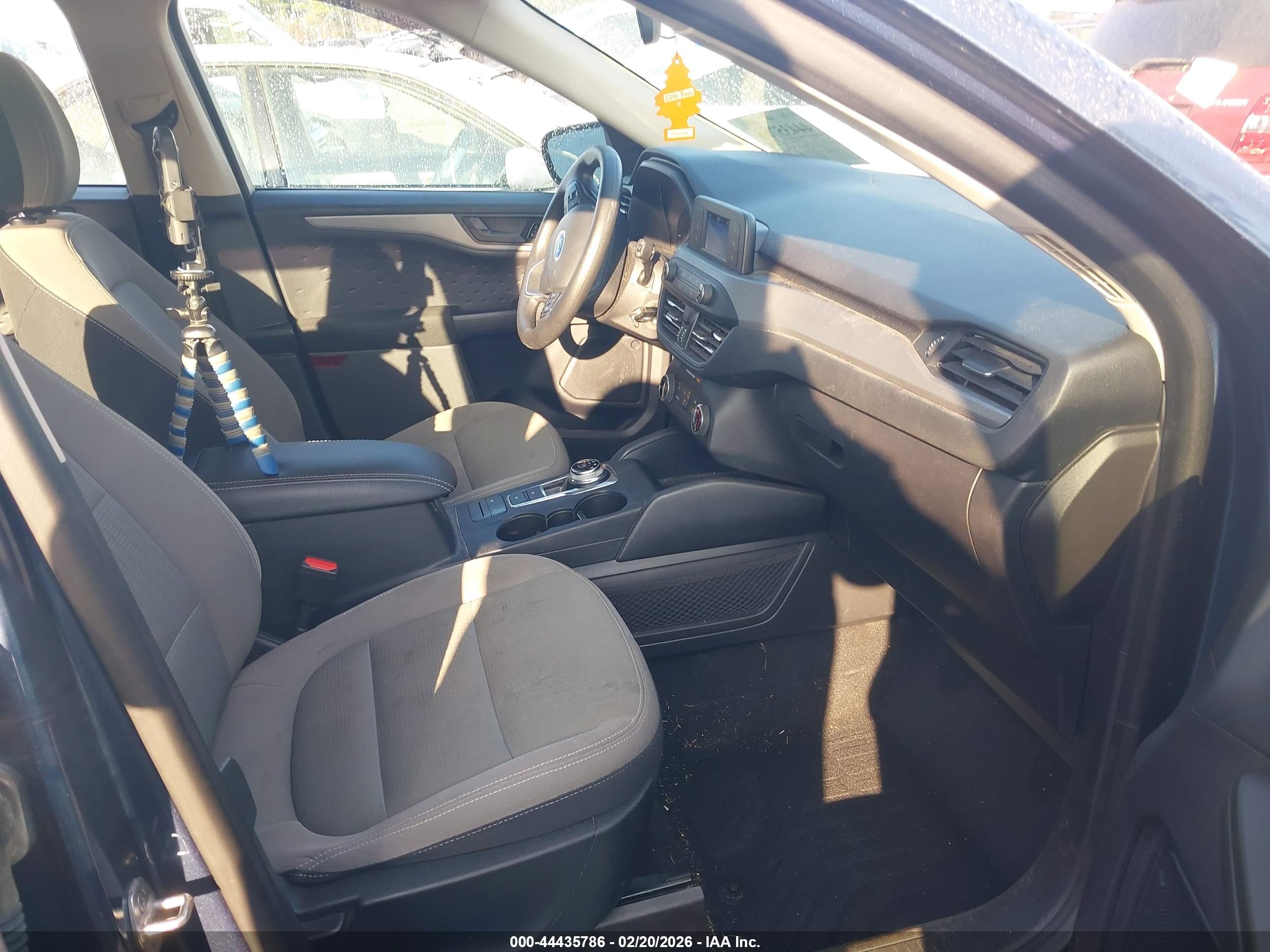 FORD ESCAPE image 5