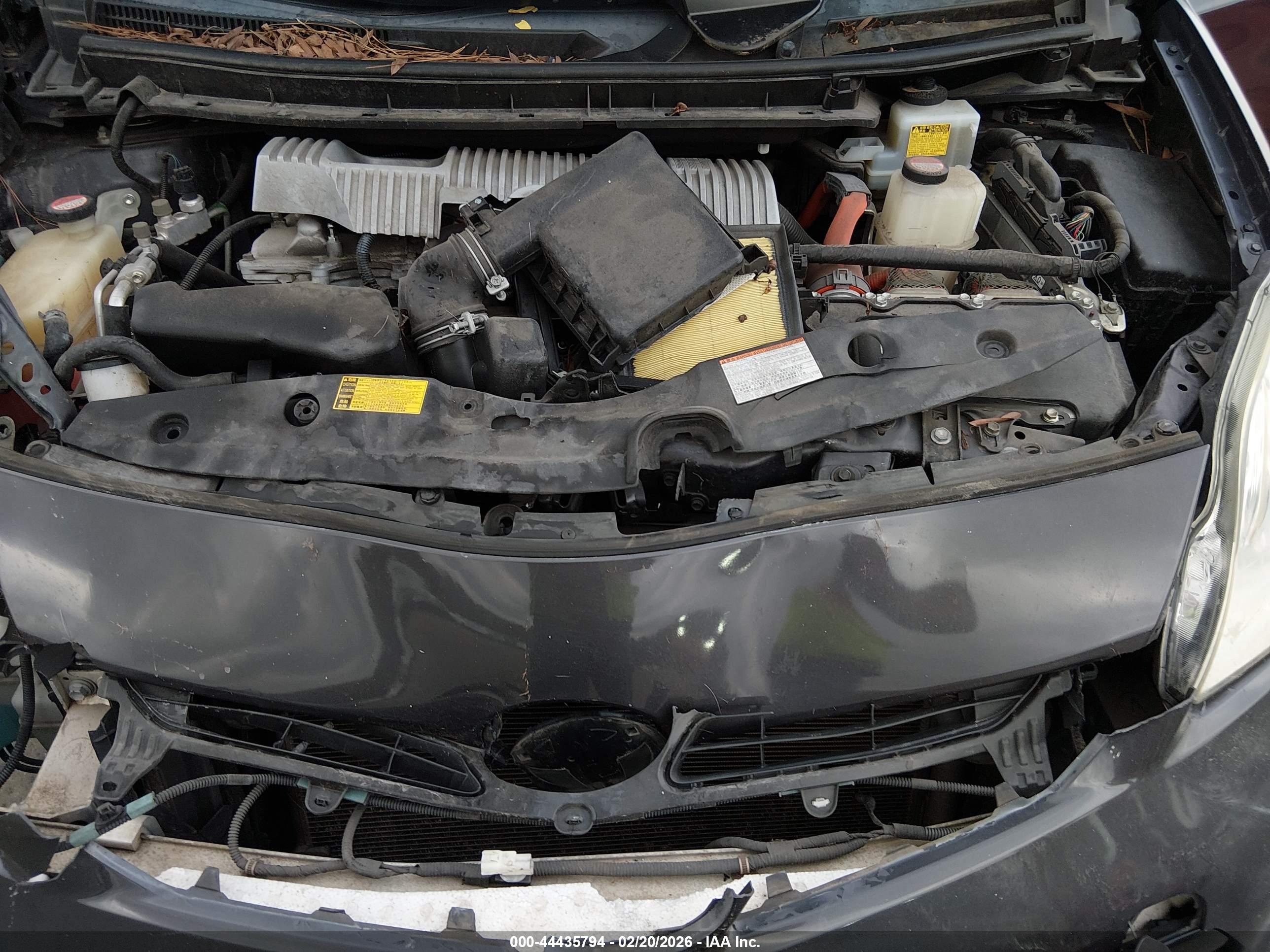 TOYOTA PRIUS image 10