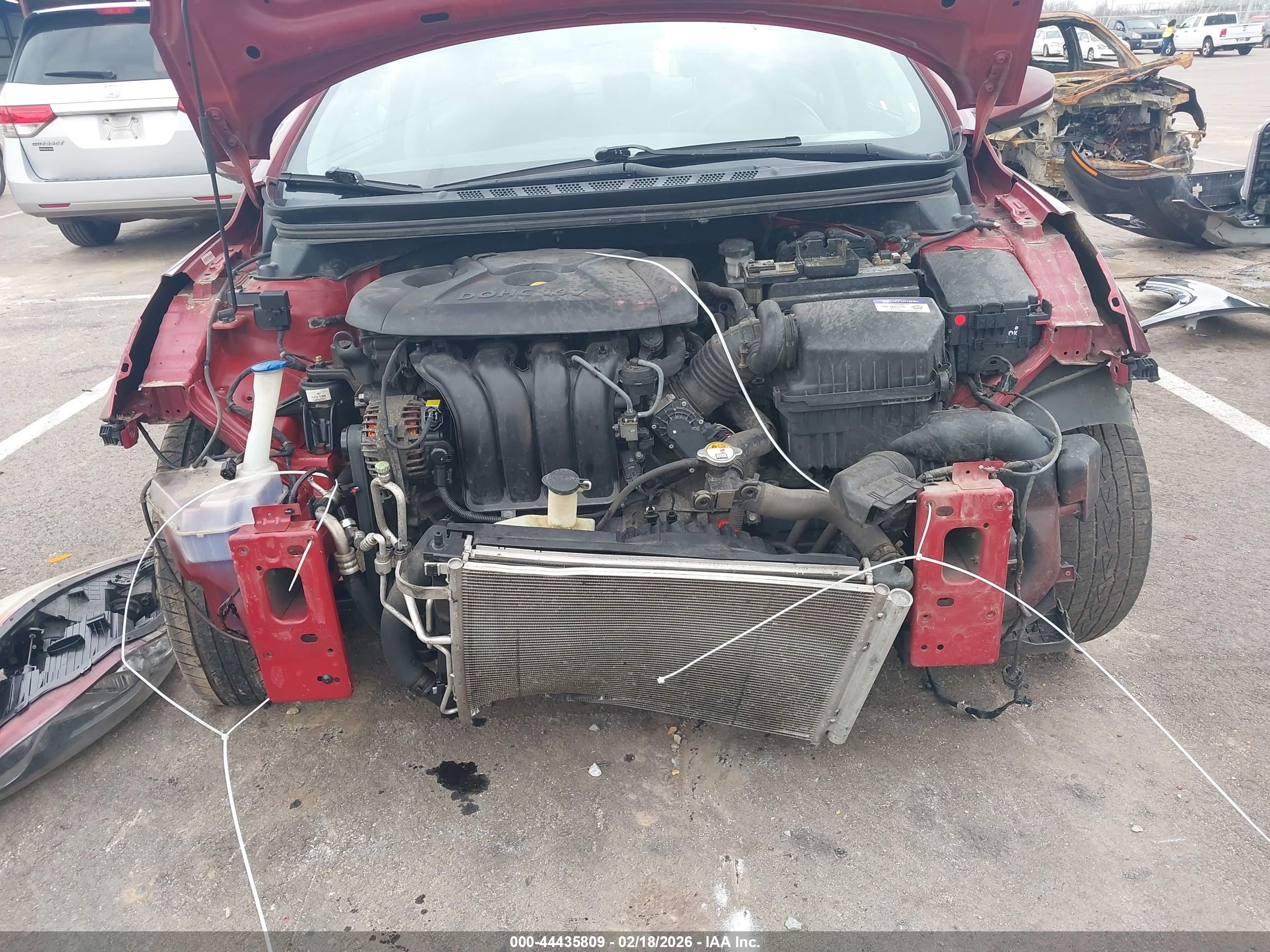 HYUNDAI ELANTRA image 6