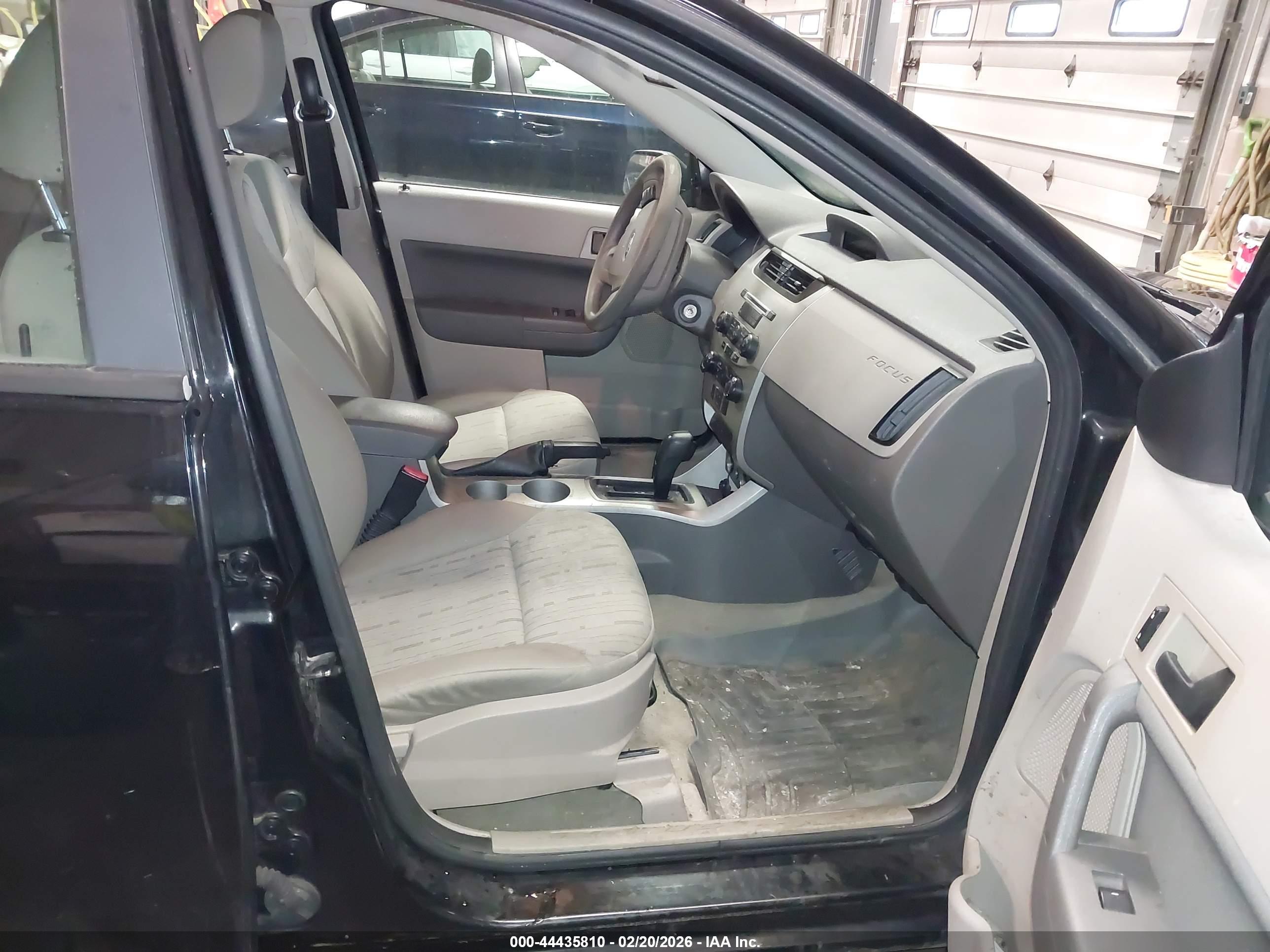 FORD FOCUS image 5