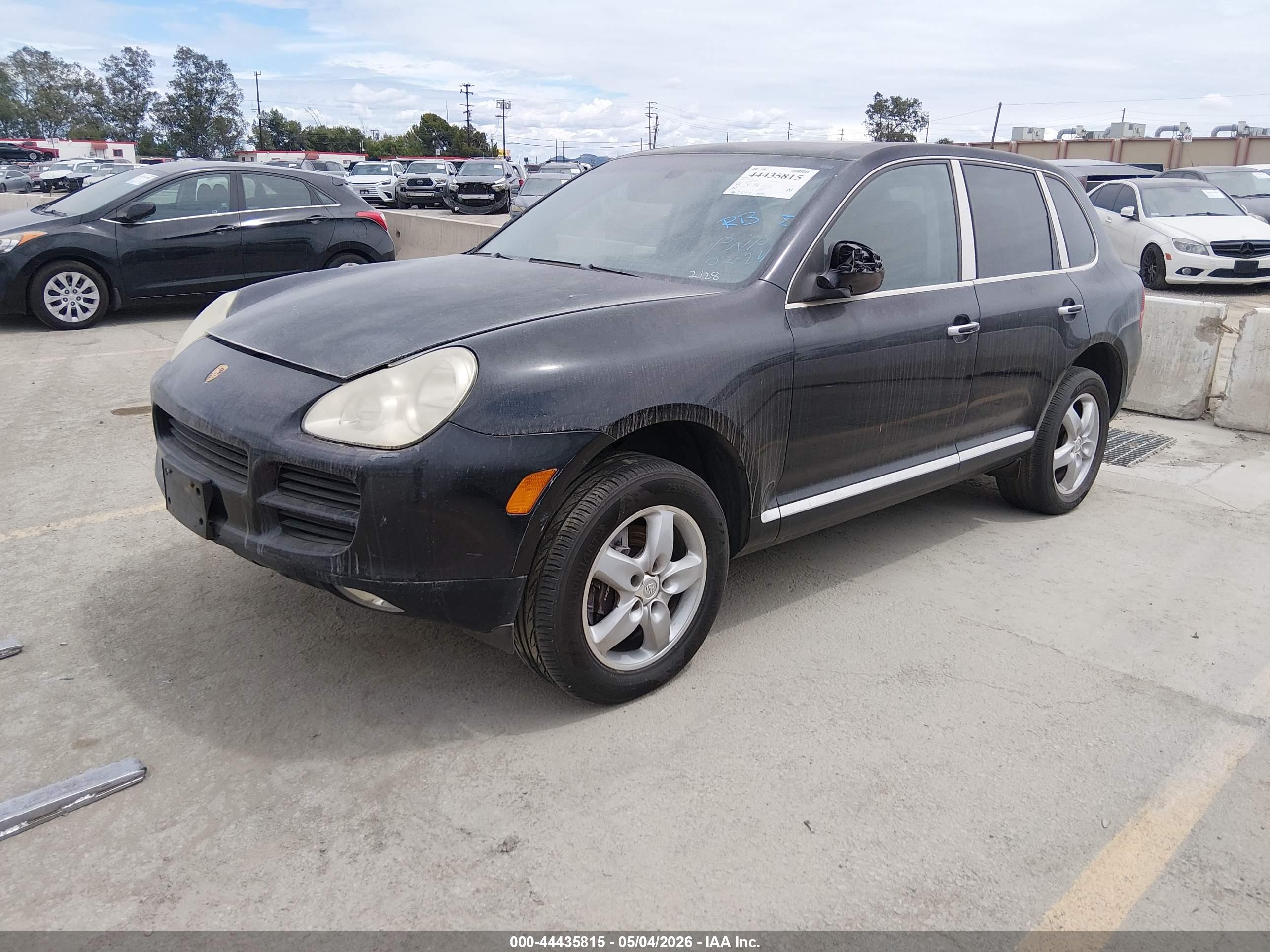 PORSCHE CAYENNE image 2