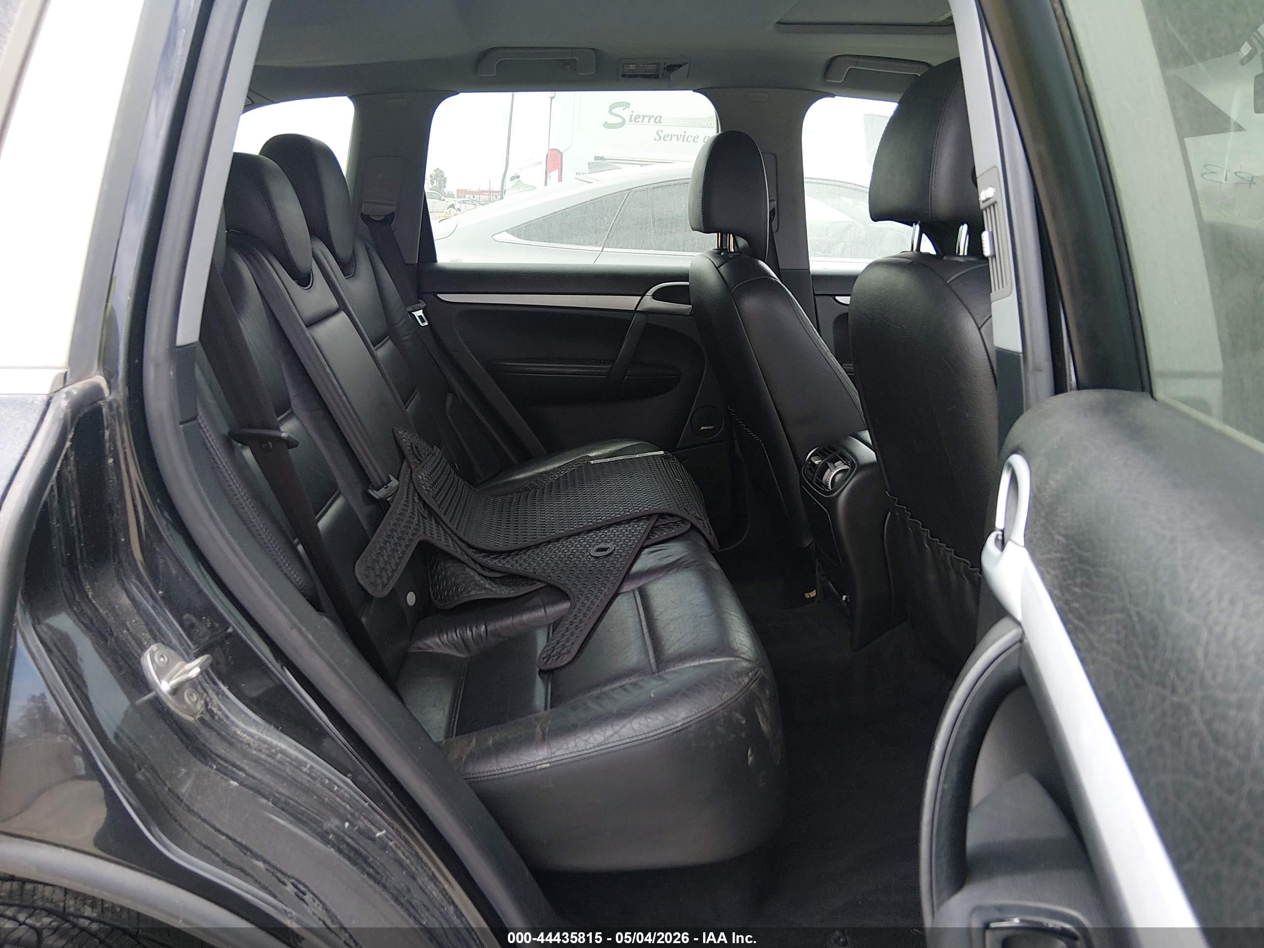 PORSCHE CAYENNE image 8
