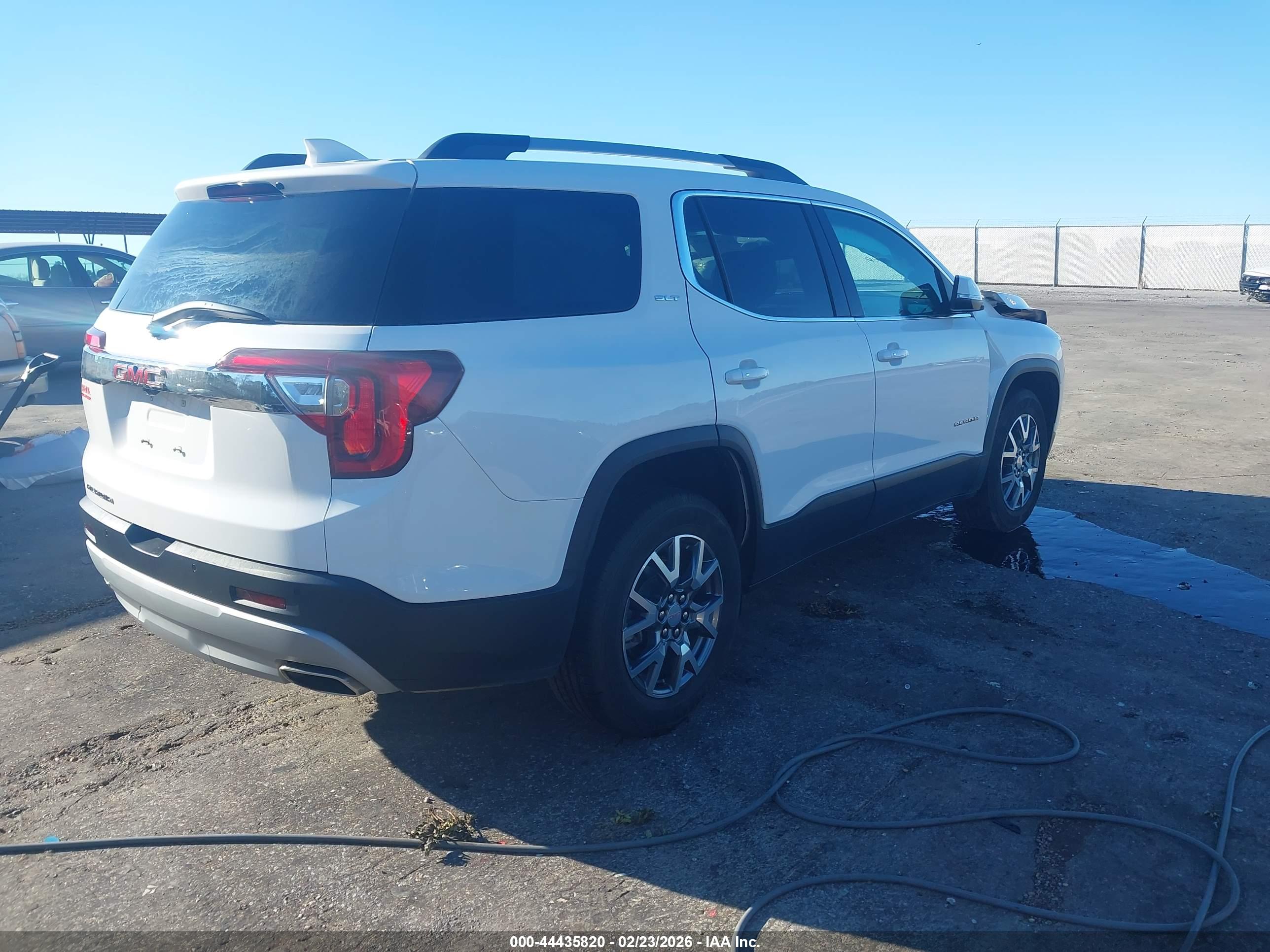 GMC ACADIA image 4