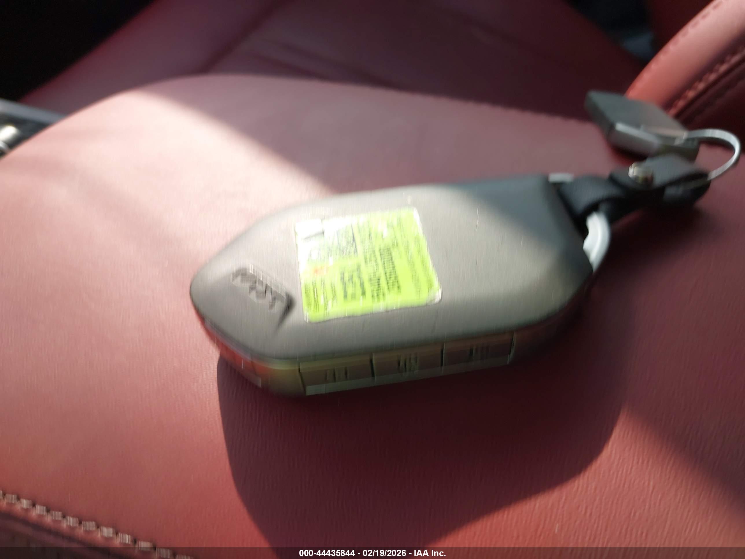 KIA K5 image 11