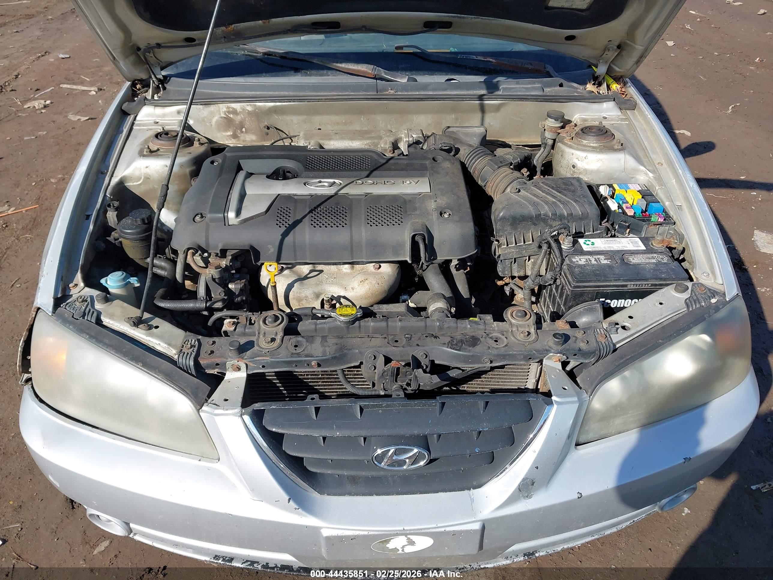 HYUNDAI ELANTRA image 10