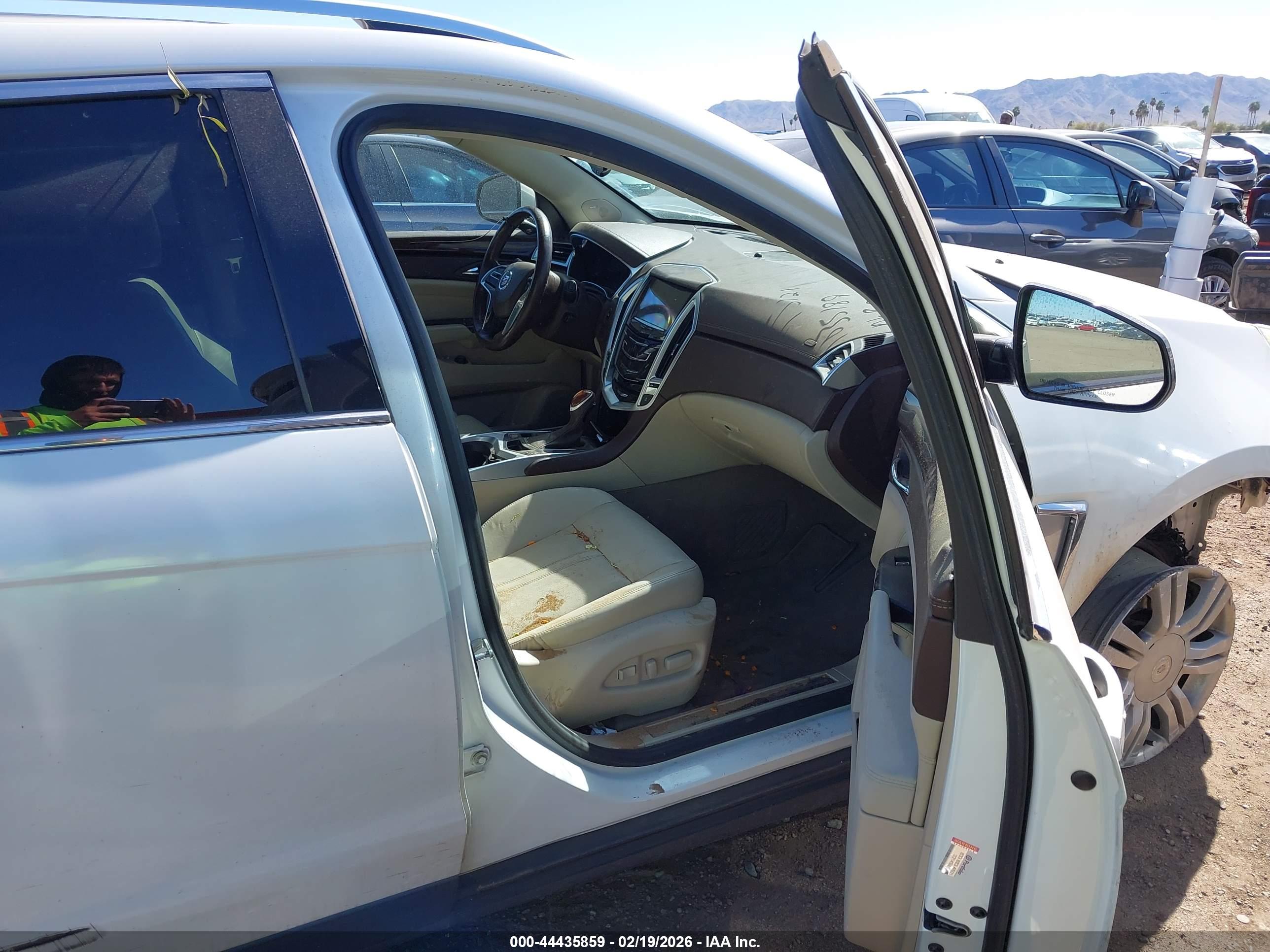 CADILLAC SRX image 5