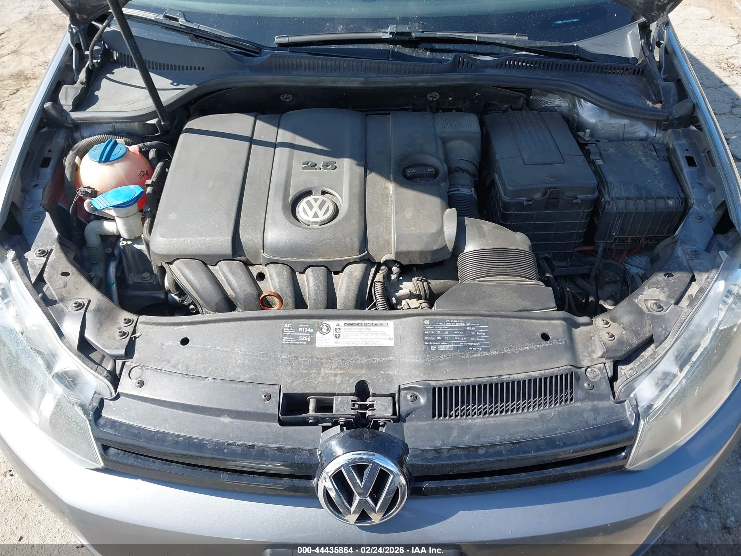 VOLKSWAGEN GOLF image 10