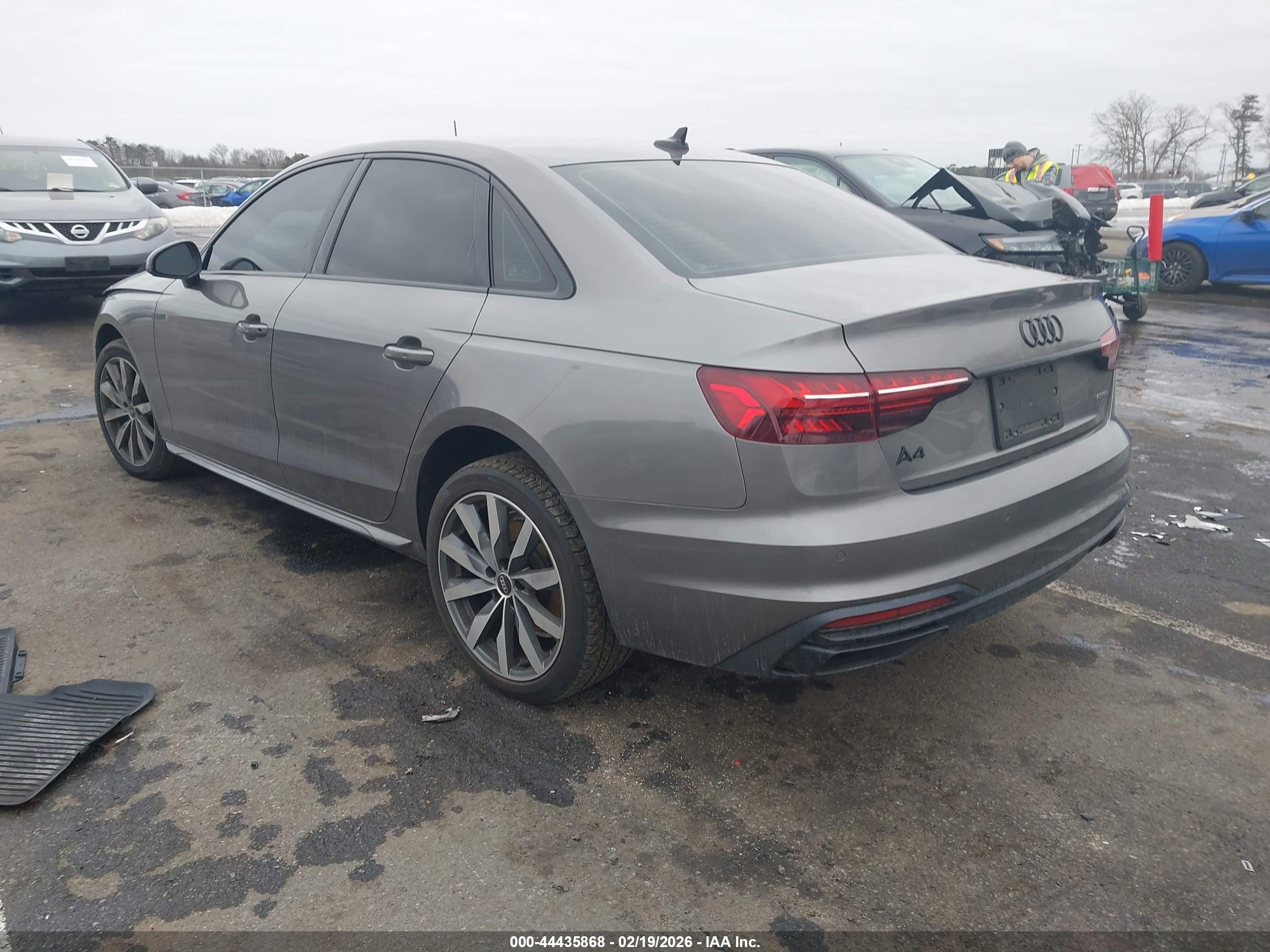 AUDI A4 image 3