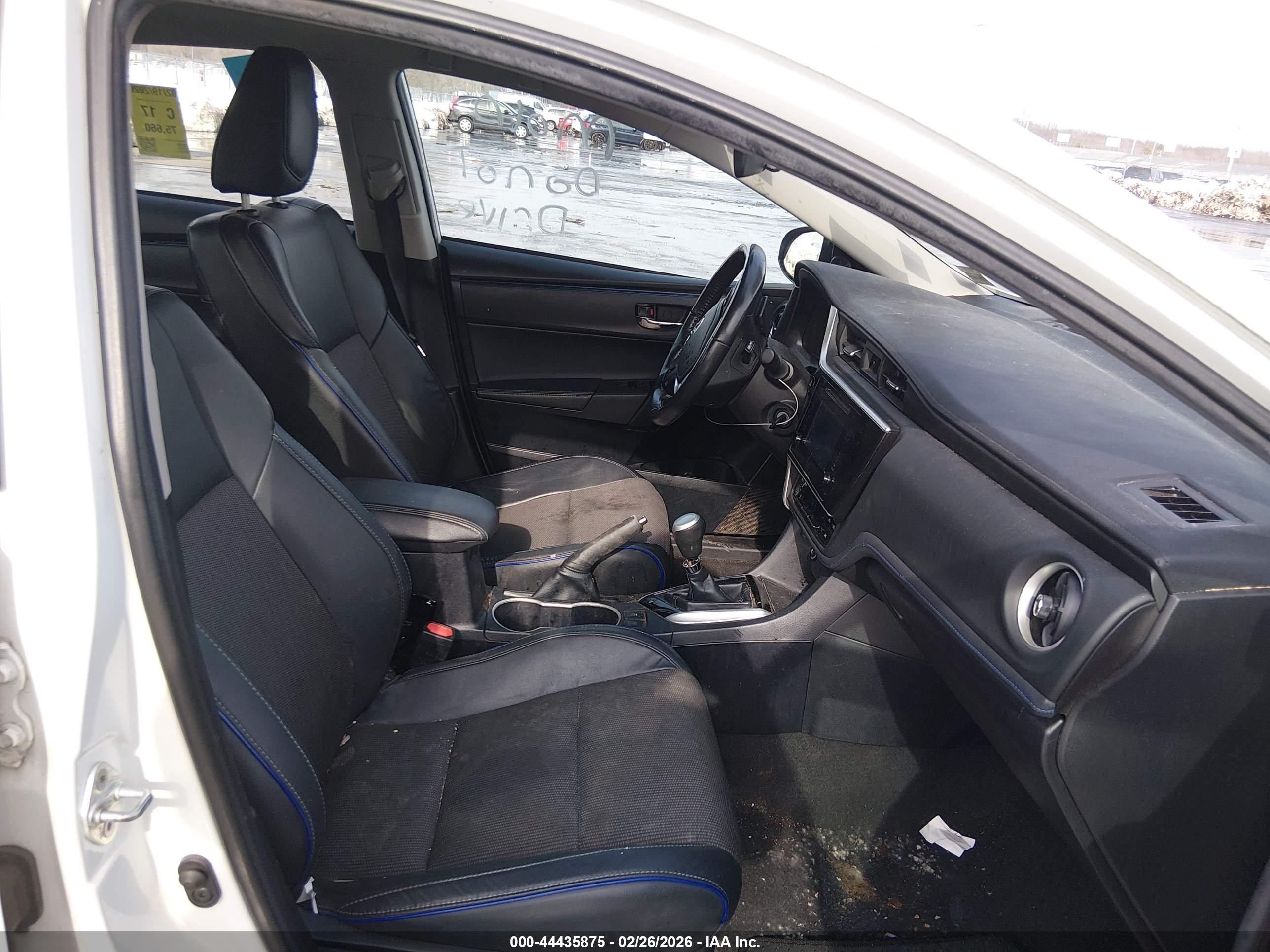 TOYOTA COROLLA image 5