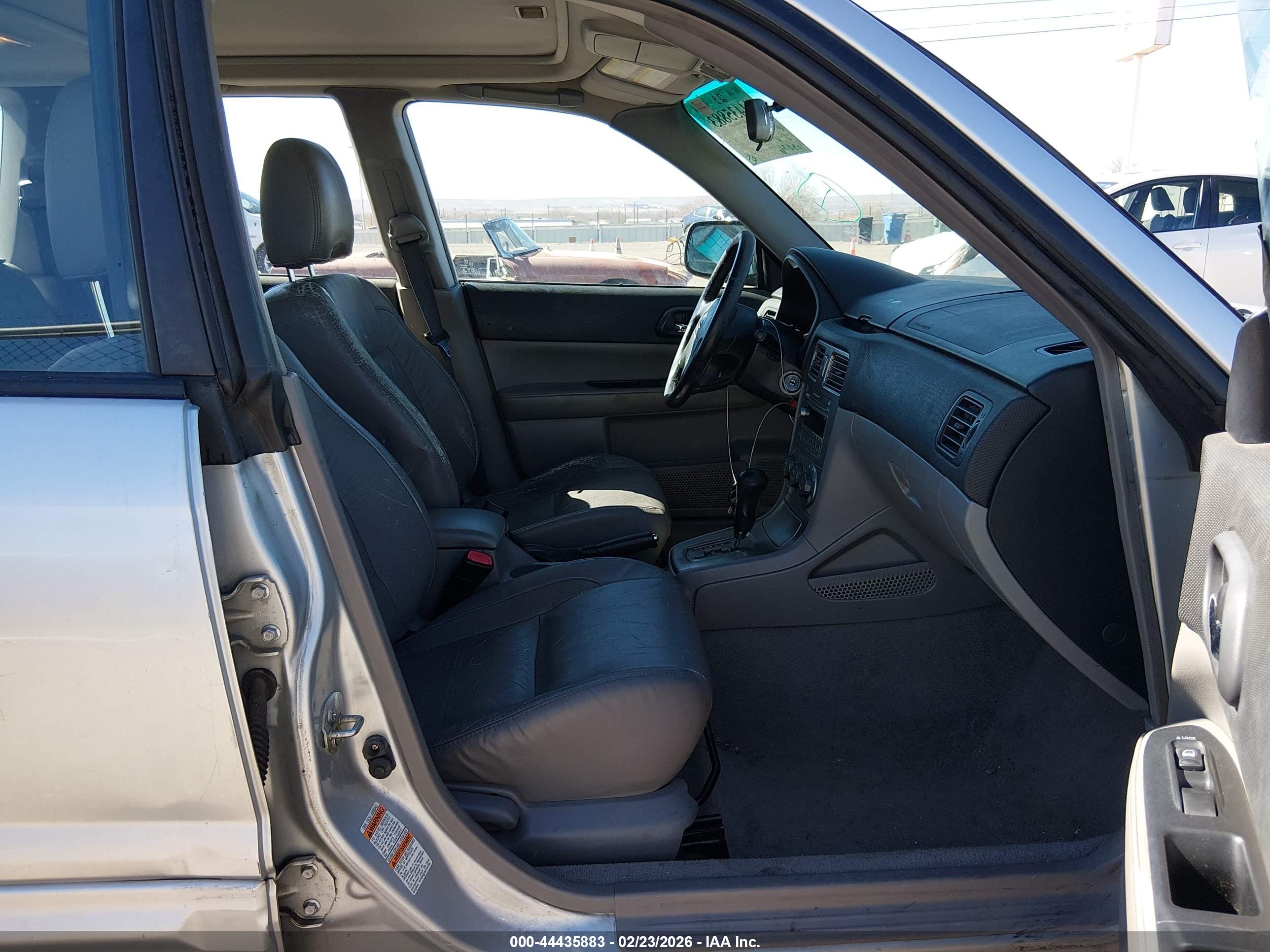 SUBARU FORESTER image 5